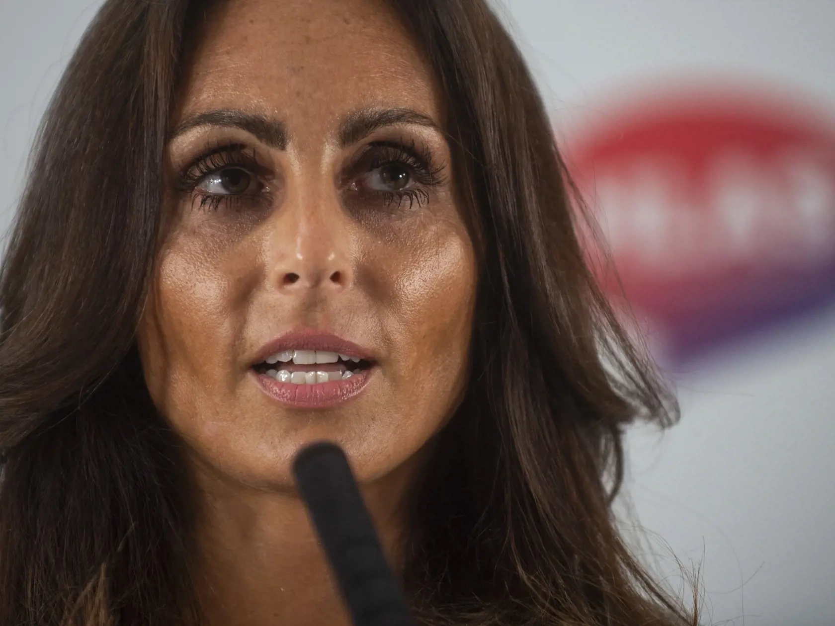Na snímke podpredsedníčka strany HLAS - SD Zuzana Dolinková počas tlačovej konferencie na tému "V Bratislave hrozí kolaps zdravotného systému".