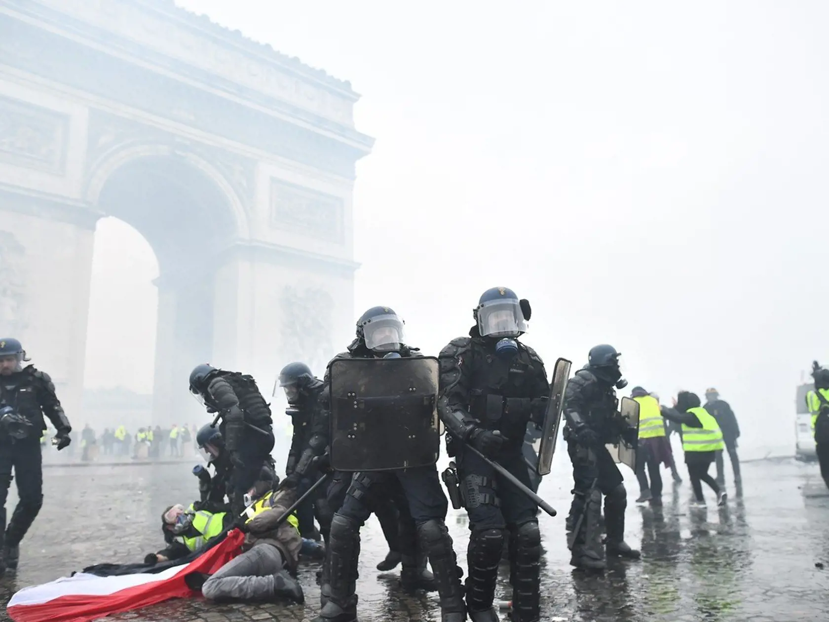 Protesty v Paríži