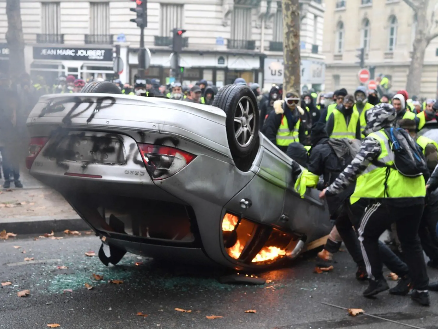 Protesty v Paríži