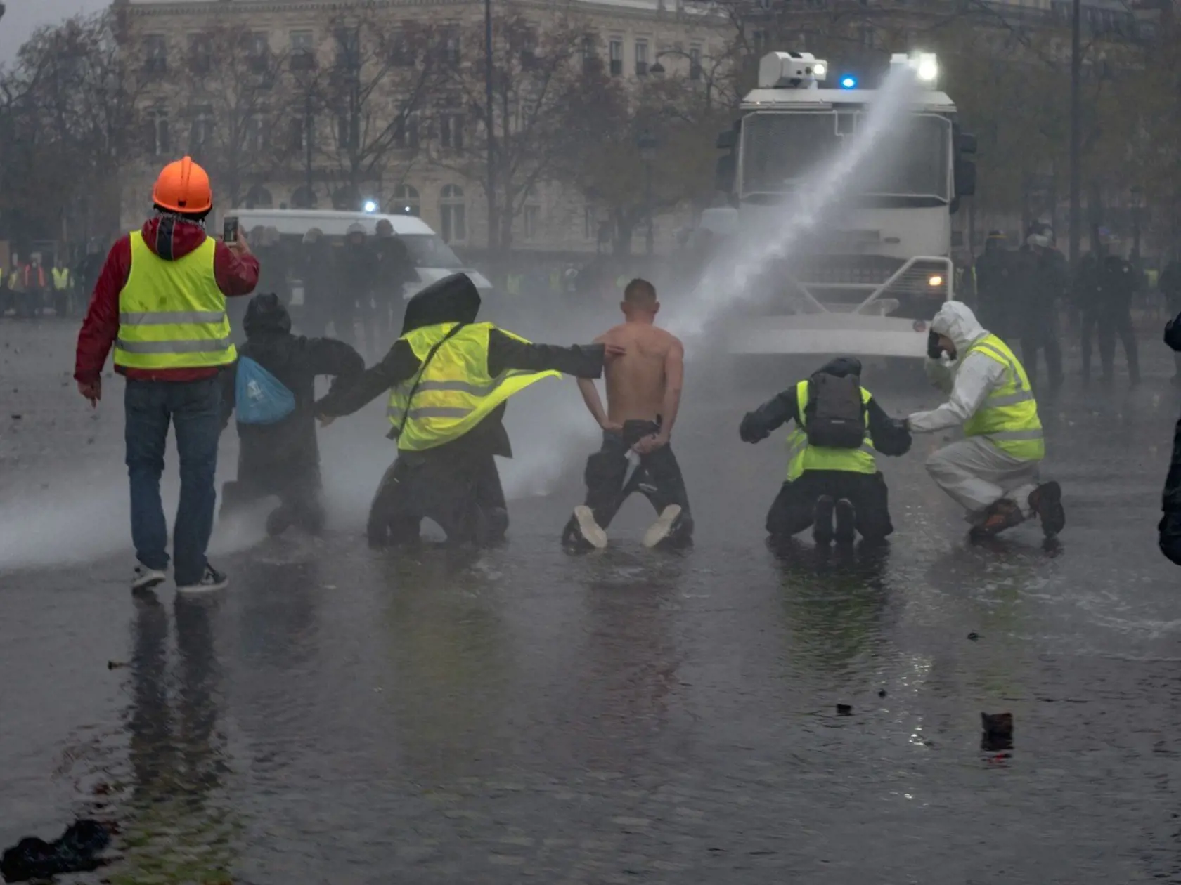 Protesty v Paríži