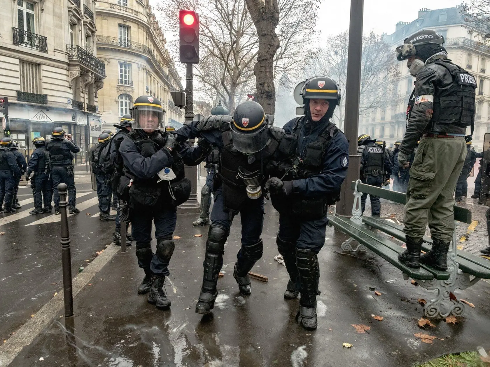 Protesty v Paríži