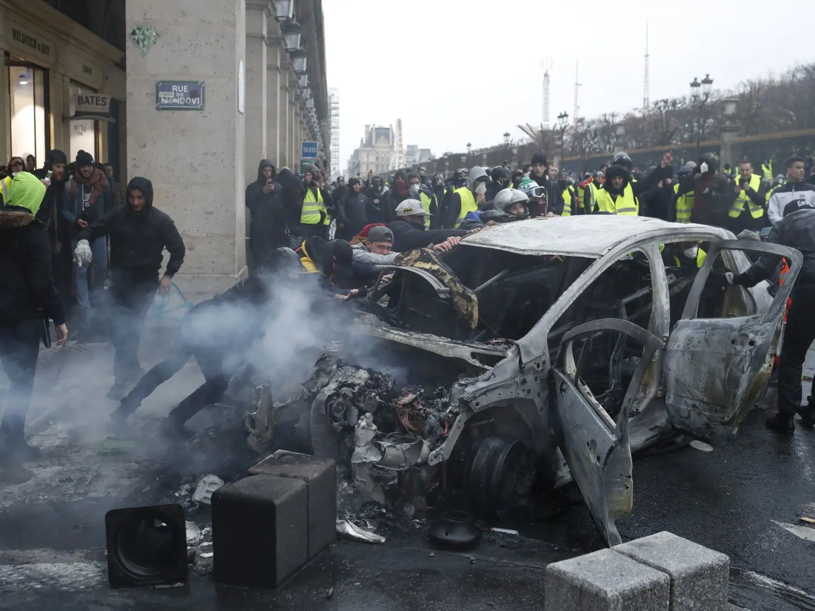 Protesty v Paríži