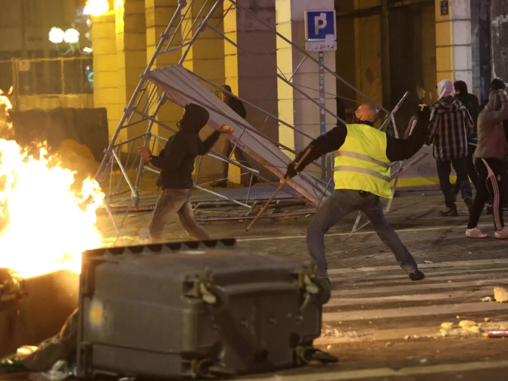 Protesty v Paríži