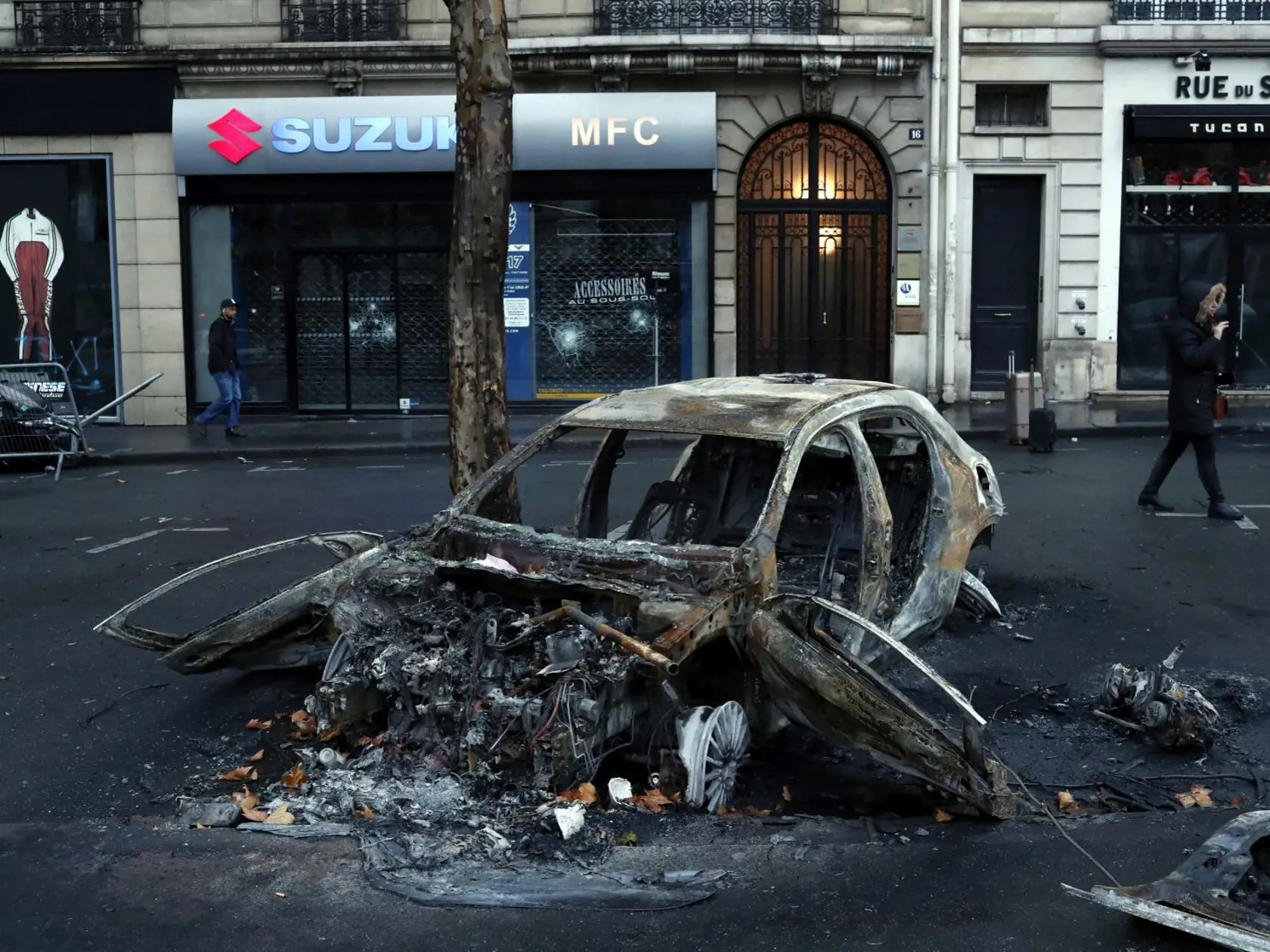 Protesty v Paríži