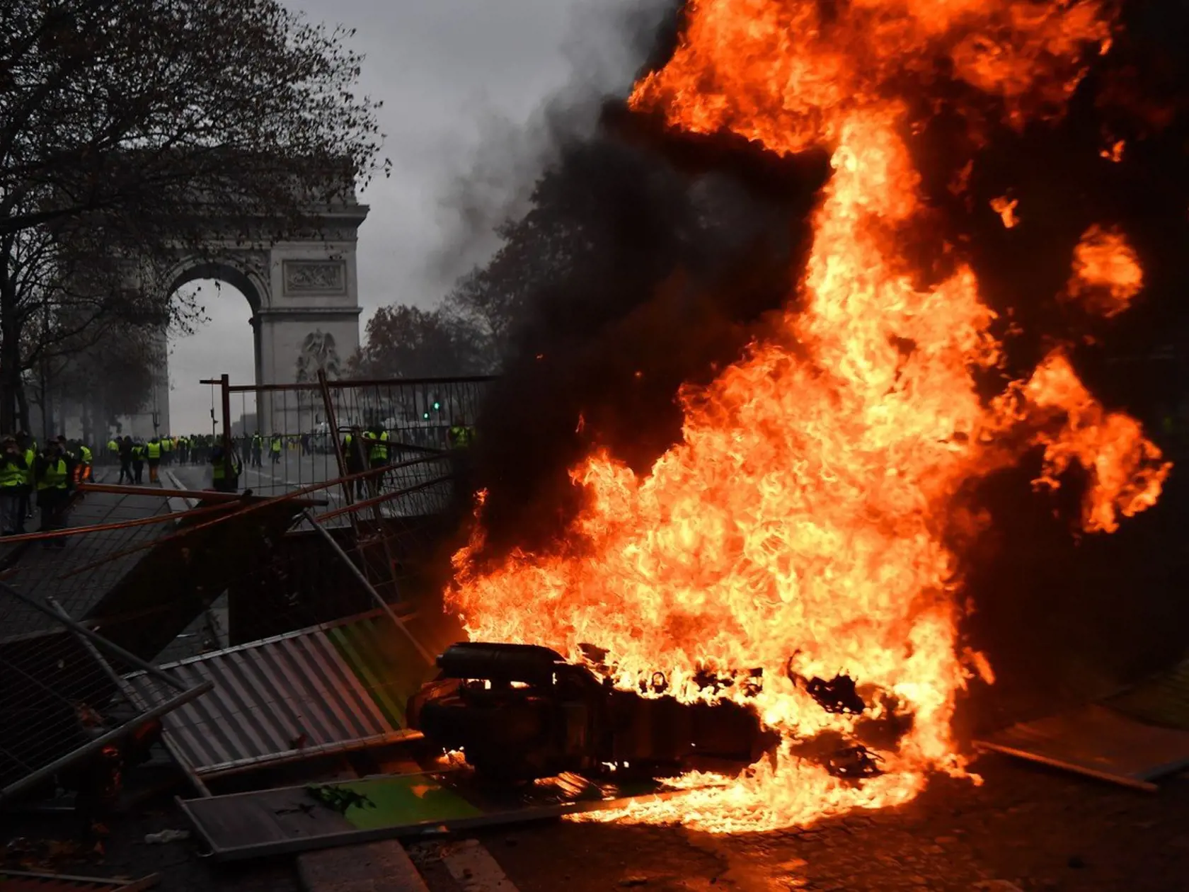 Protesty v Paríži