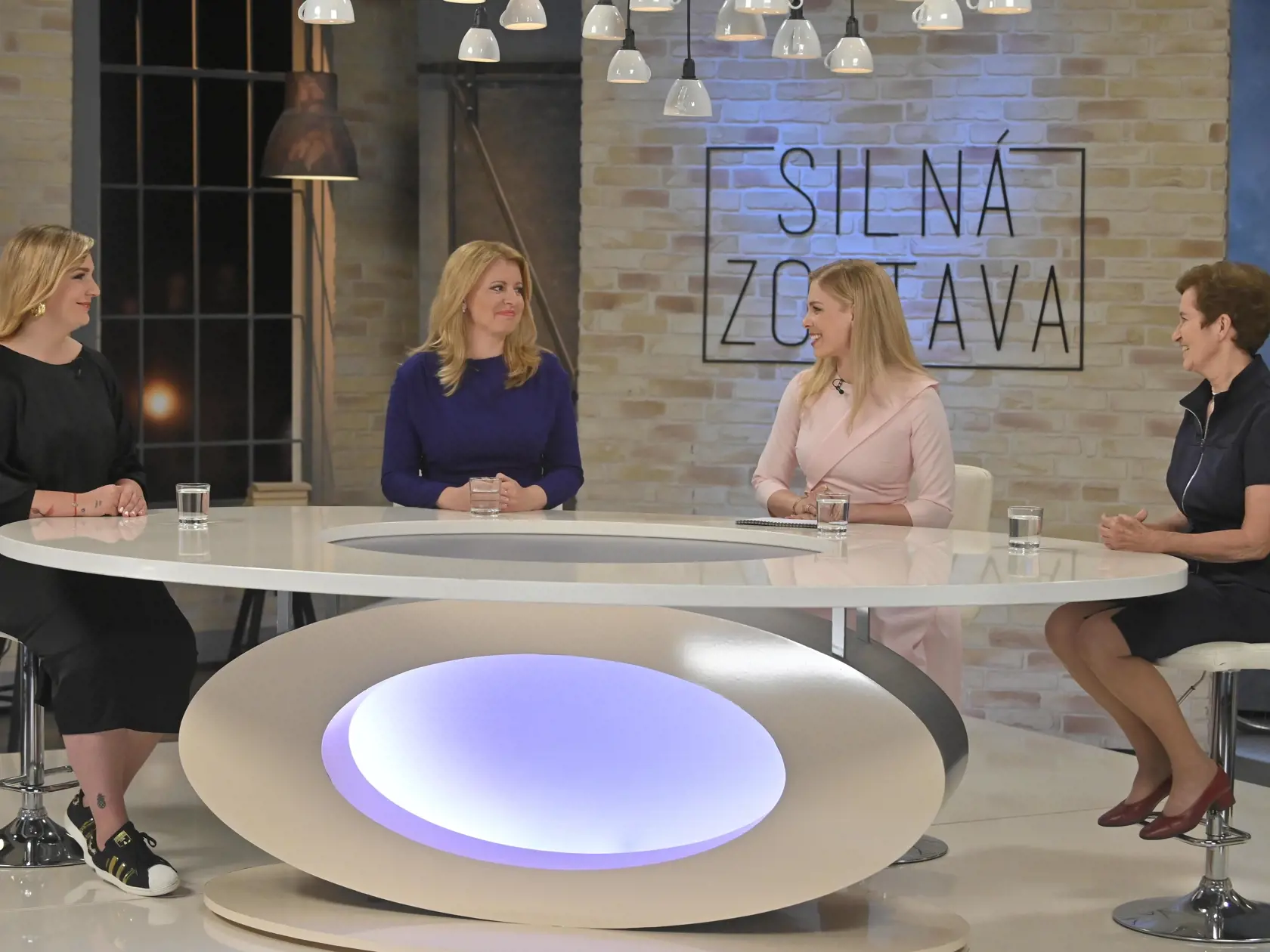Komička Simona Salátová (vľavo) už nie je členkou relácie Silná zostava. Naposledy v nej figurovala 24. februára 2022.