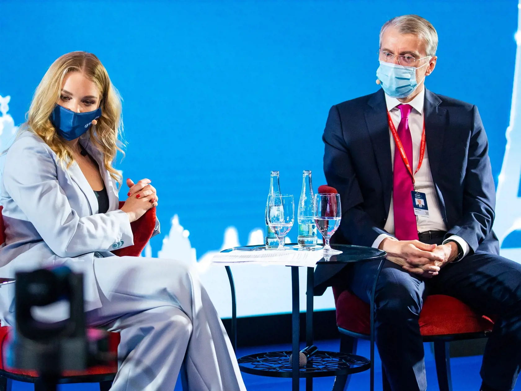Bezpečnostná konferencia "GLOBSEC 2020" v Bratislave. Na snímke Veronika Cifrová Ostrihoňová a Robert Mistrík.