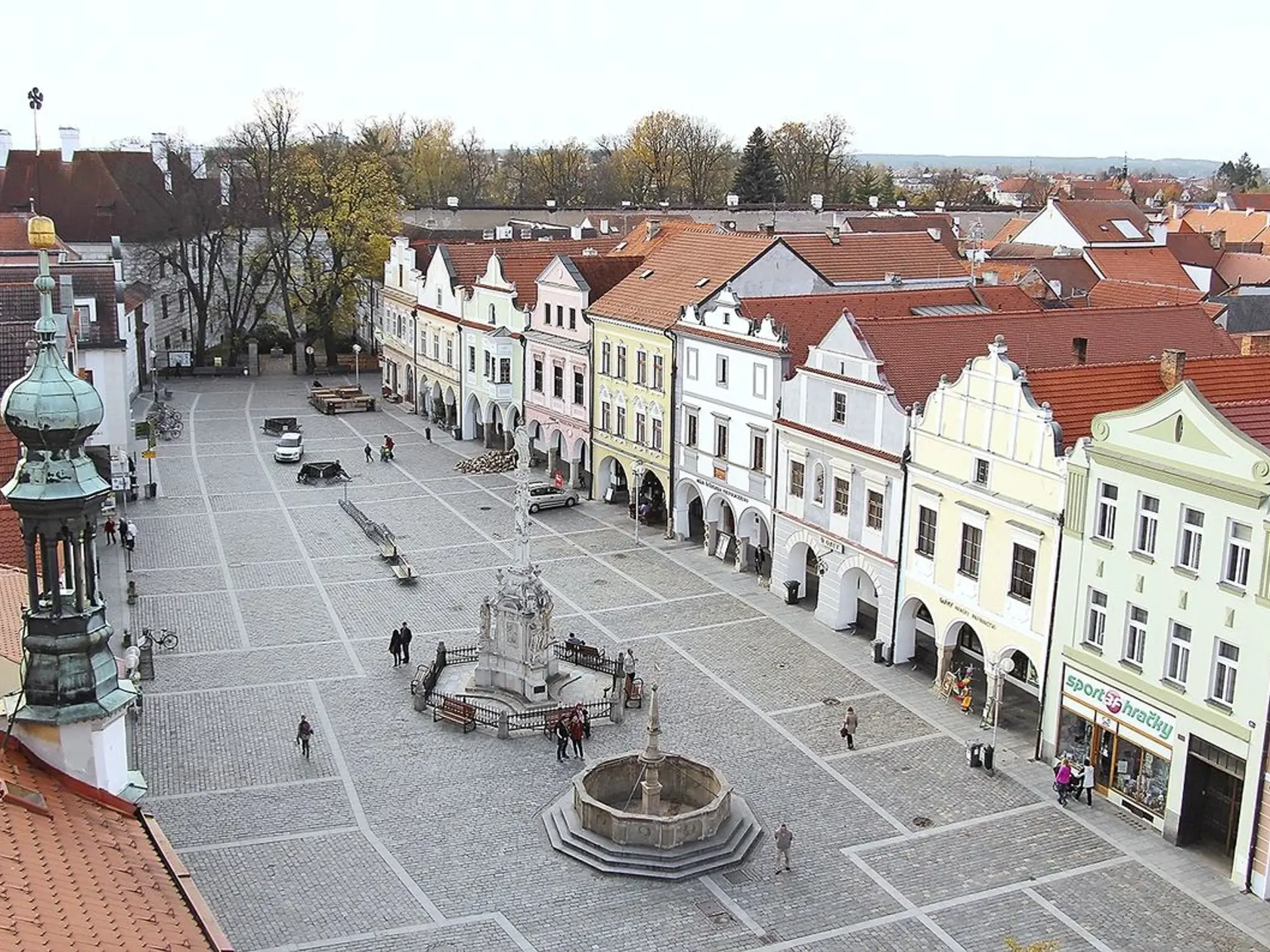 Na Masarykovom námestí nájdete aj múzeum o rybnikárstve. 