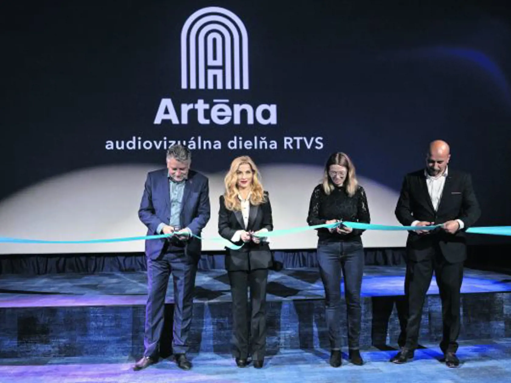Martina Šimkovičová a Luboš Machaj na otvorení kreatívneho centra RTVS v Bratislave.