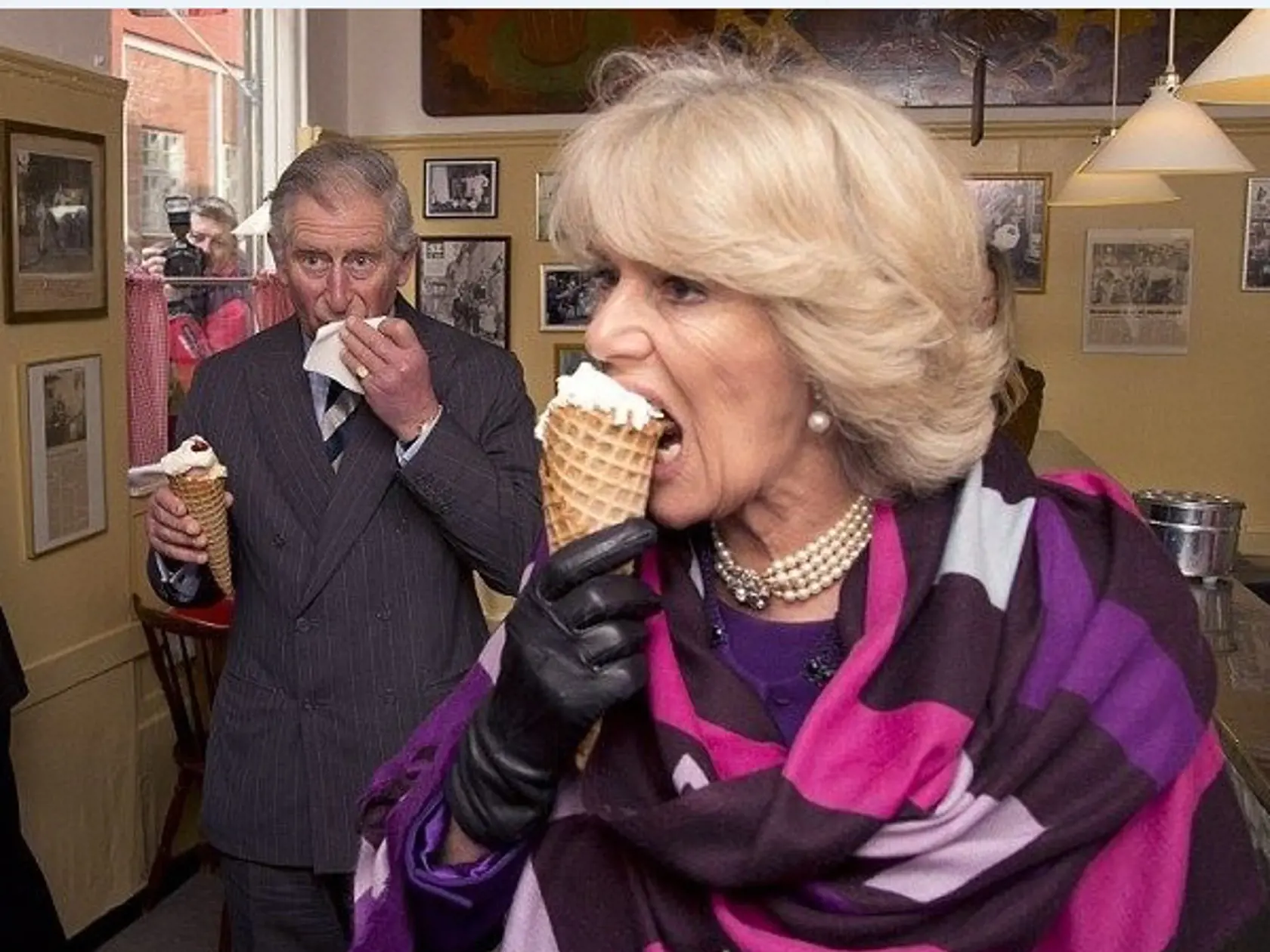Camilla a Charles so zmzlinou.