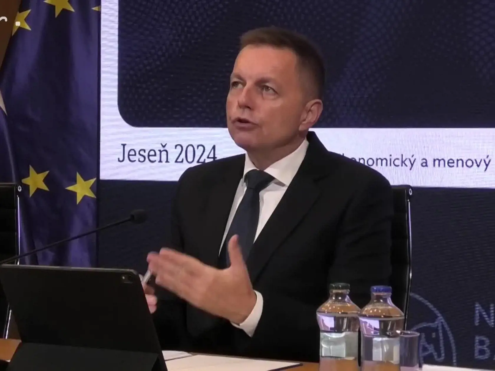 Peter Kažimír to má u poslancov Smeru podľa všetkého zrátané.