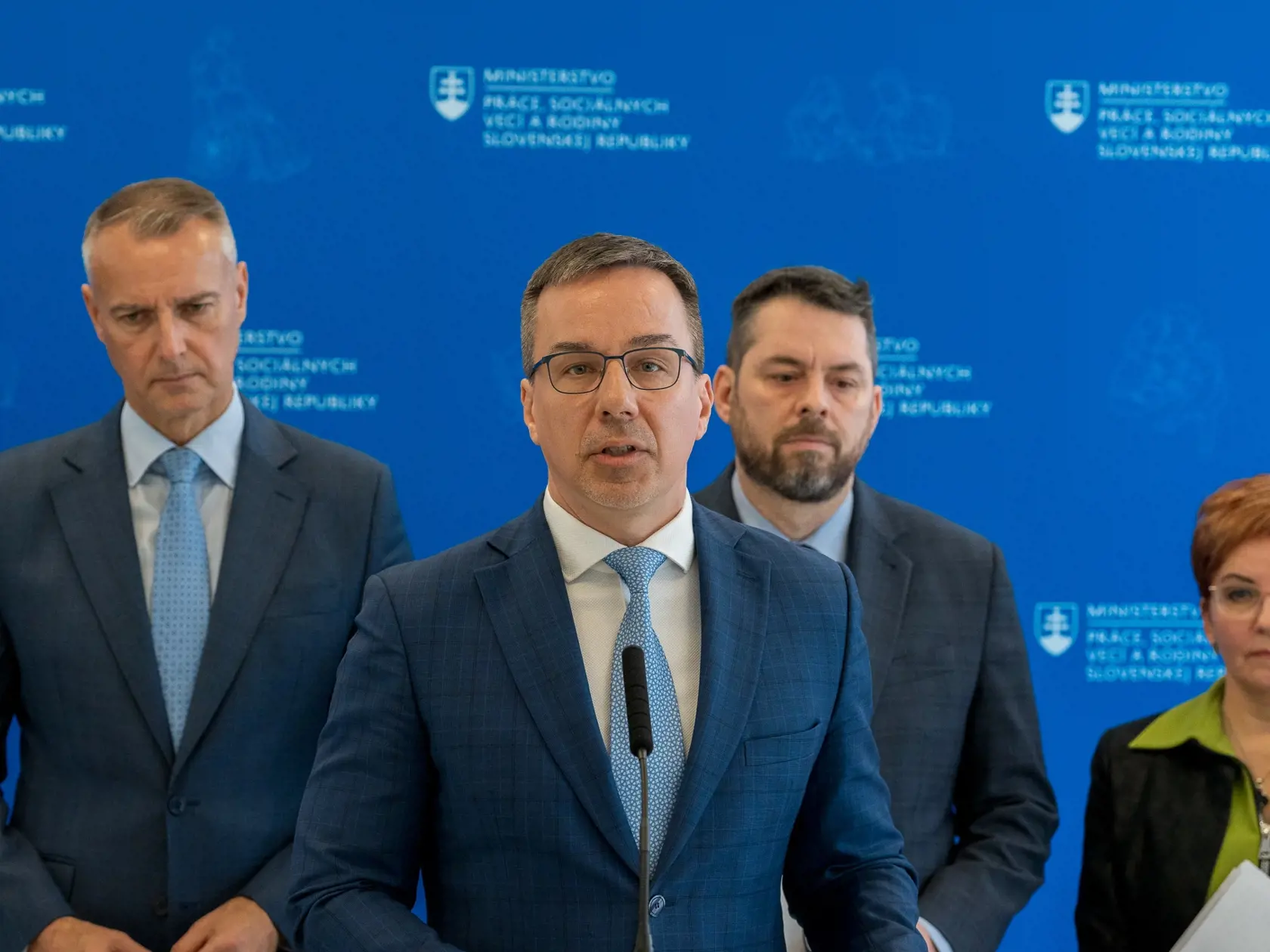 Minister práce Erik Tomáš.