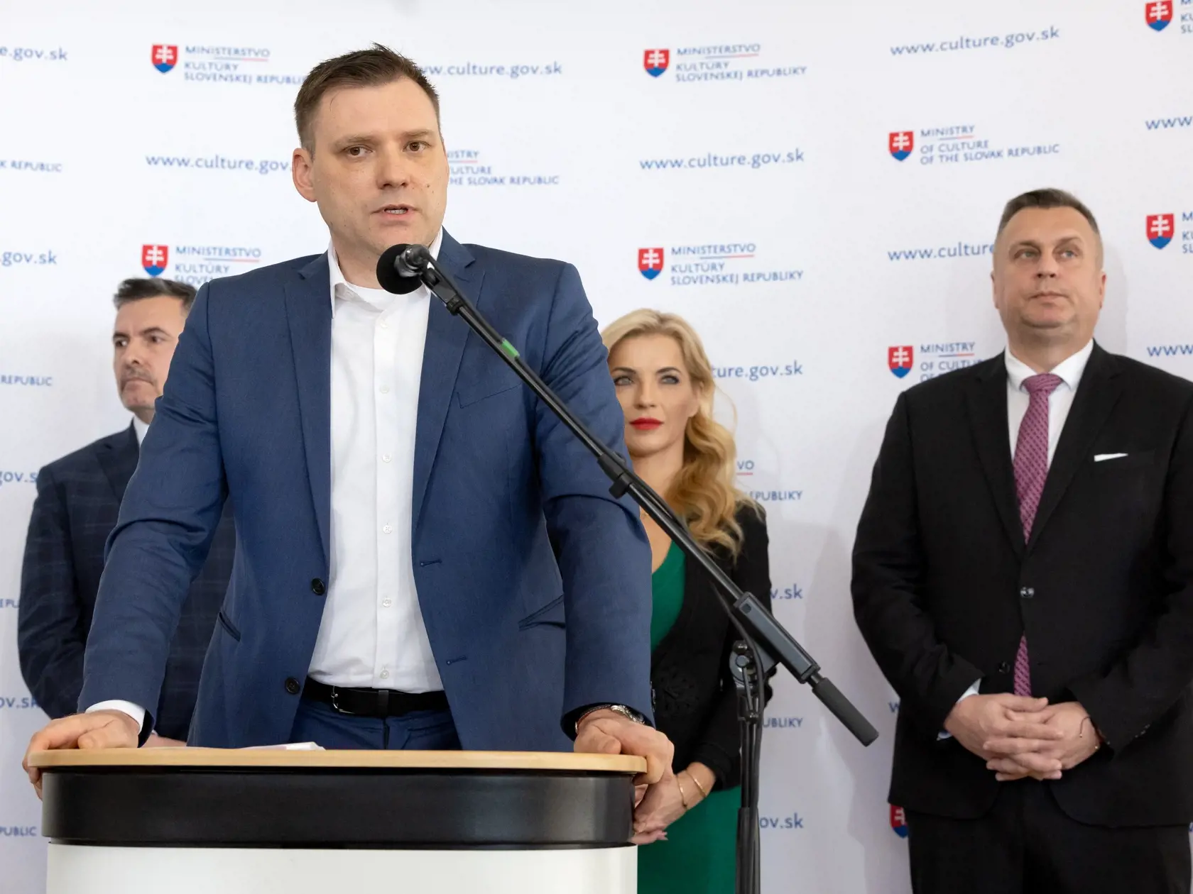 TK ministerky kultúry SR Martiny Šimkovičovej, podpredsedu Národnej rady SR Andreja Danka, ministra životného prostredia SR Tomáša Tarabu a generálneho tajomníka služobného úradu Ministerstva kultúry SR Lukáša Machalu. Téma: Návrh zákona o Slovenskej televízii a rozhlase, ktorý Ministerstvo kultúry SR predložilo do medzirezortného pripomienkového konania. Na snímke je minister životného prostredia SR Tomáš Taraba.