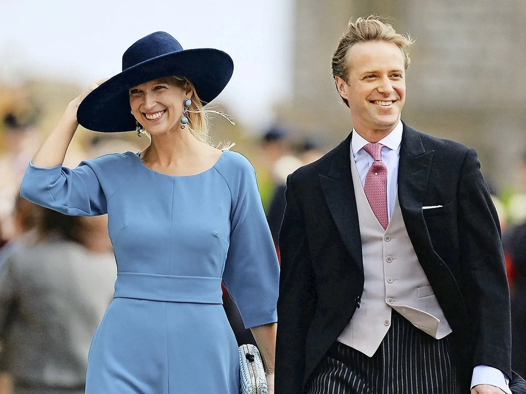 Rok od svadby Harryho a Meghan sa už 18. mája zosobáši ďalší kráľovský pár. 