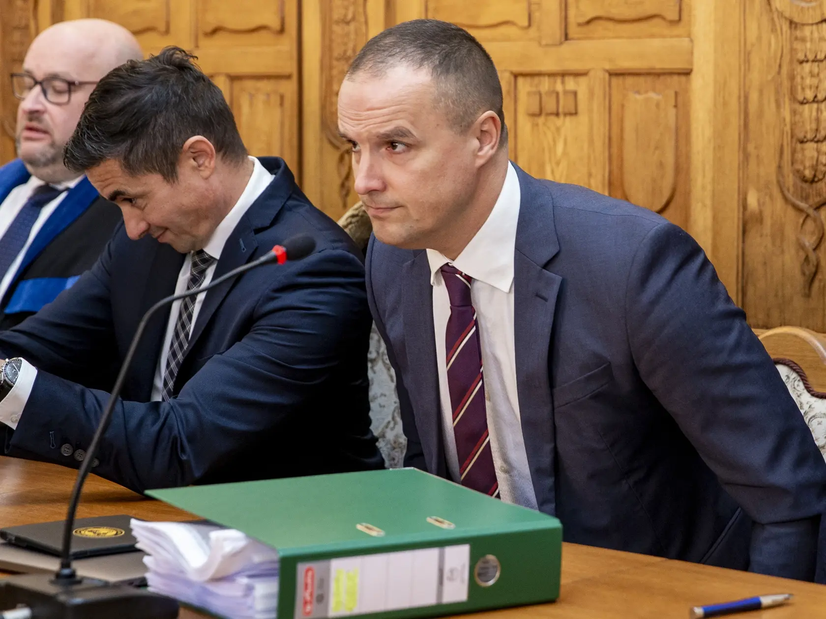 David Lindtner, ktorý dnes pôsobí ako poradca premiéra aj ministra spravodlivosti, považoval sudkyňu Záleskú za zaujatú. Tvrdil, že nie je objektívna, pretože sa verejne vyjadrovala na adresu sudcov, ktorí boli zadržaní v kauzách Búrka a Víchrica, medzi ktorých patril aj on.