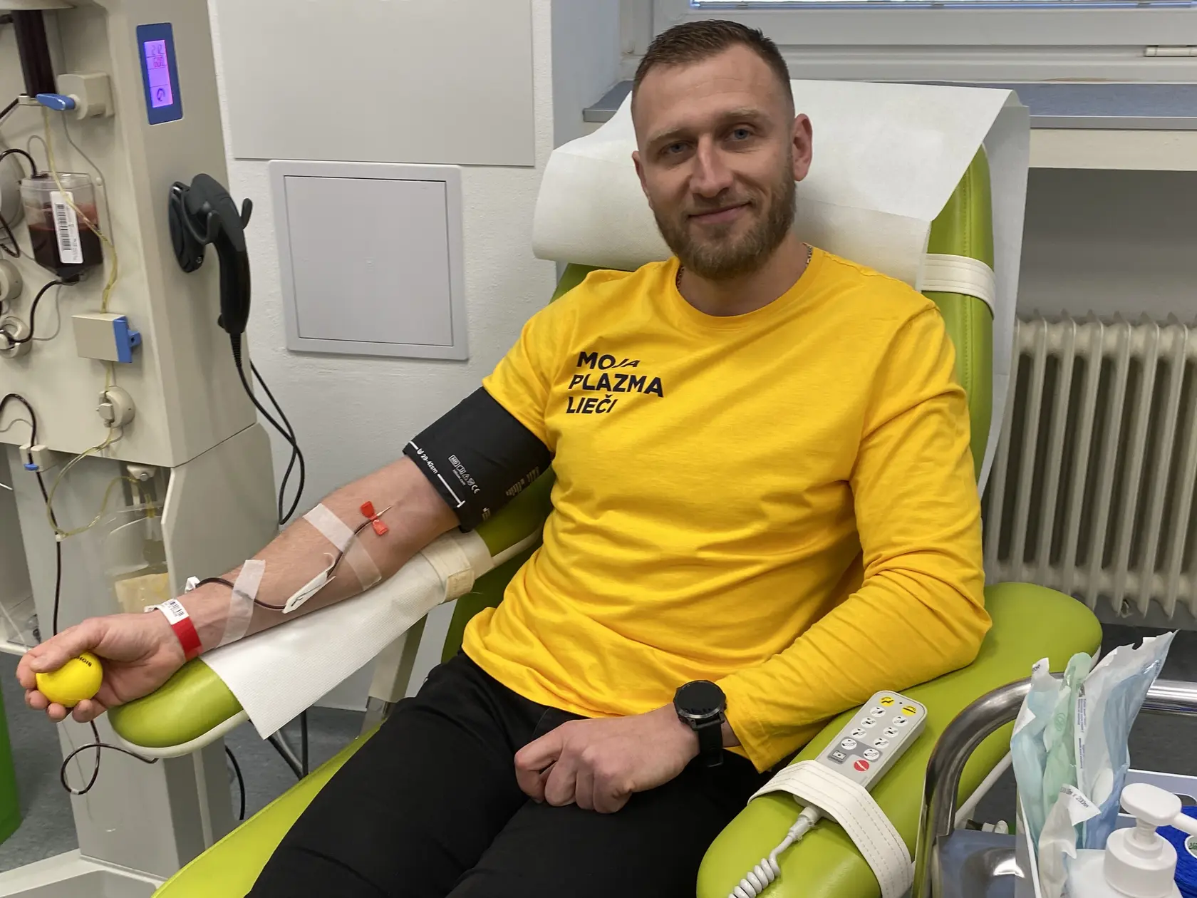 Vojak Zdenko Bičej (37) daroval krvnú plazmu v deň svojich narodenín. 
