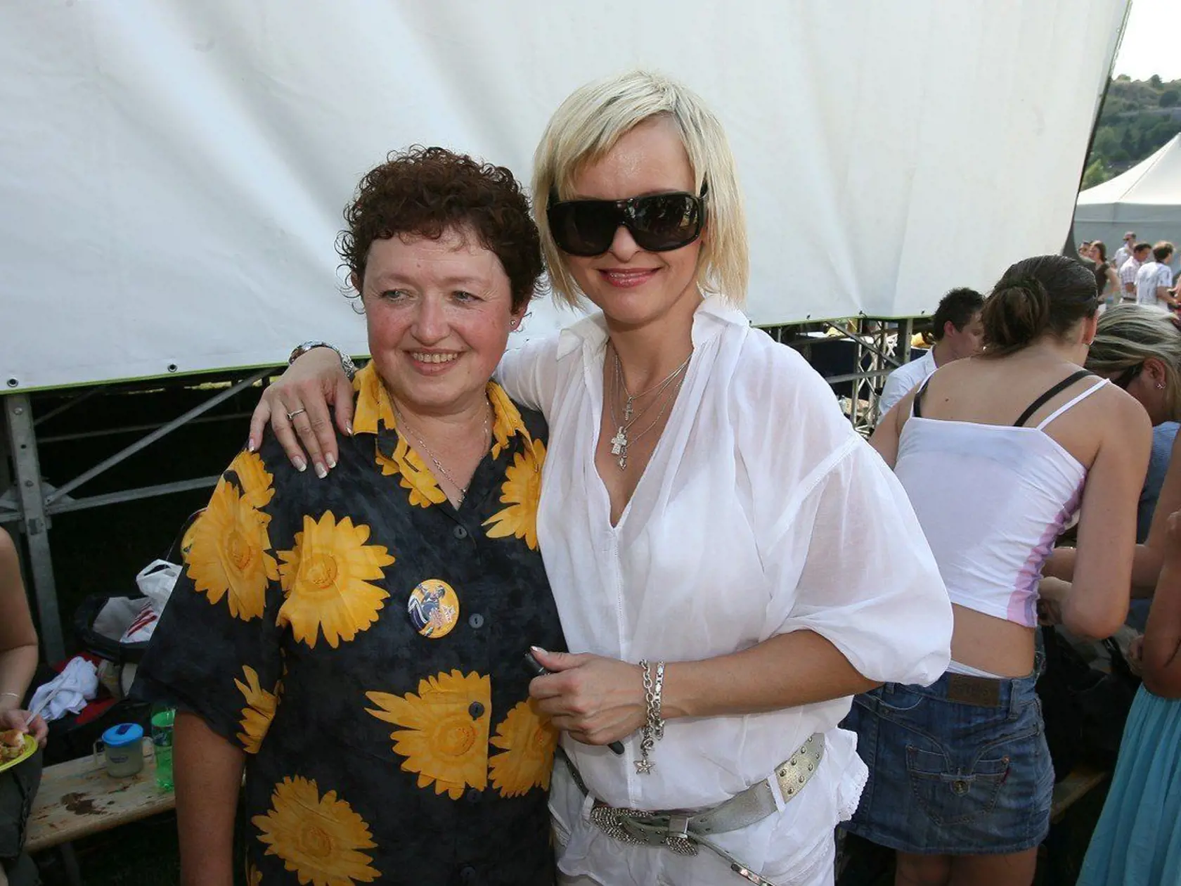 Golda Dvořáková, Iveta Bartošová