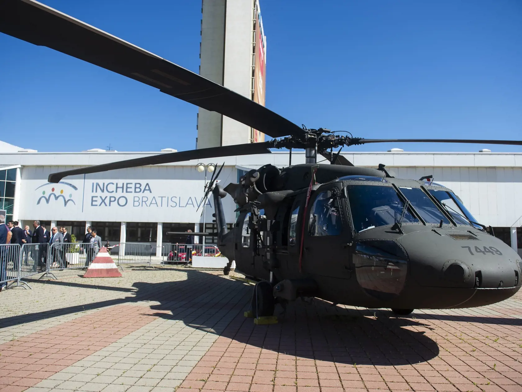 Vrtuľník UH - 60m Blackhawk 14. mája 2024 v Bratislave. 