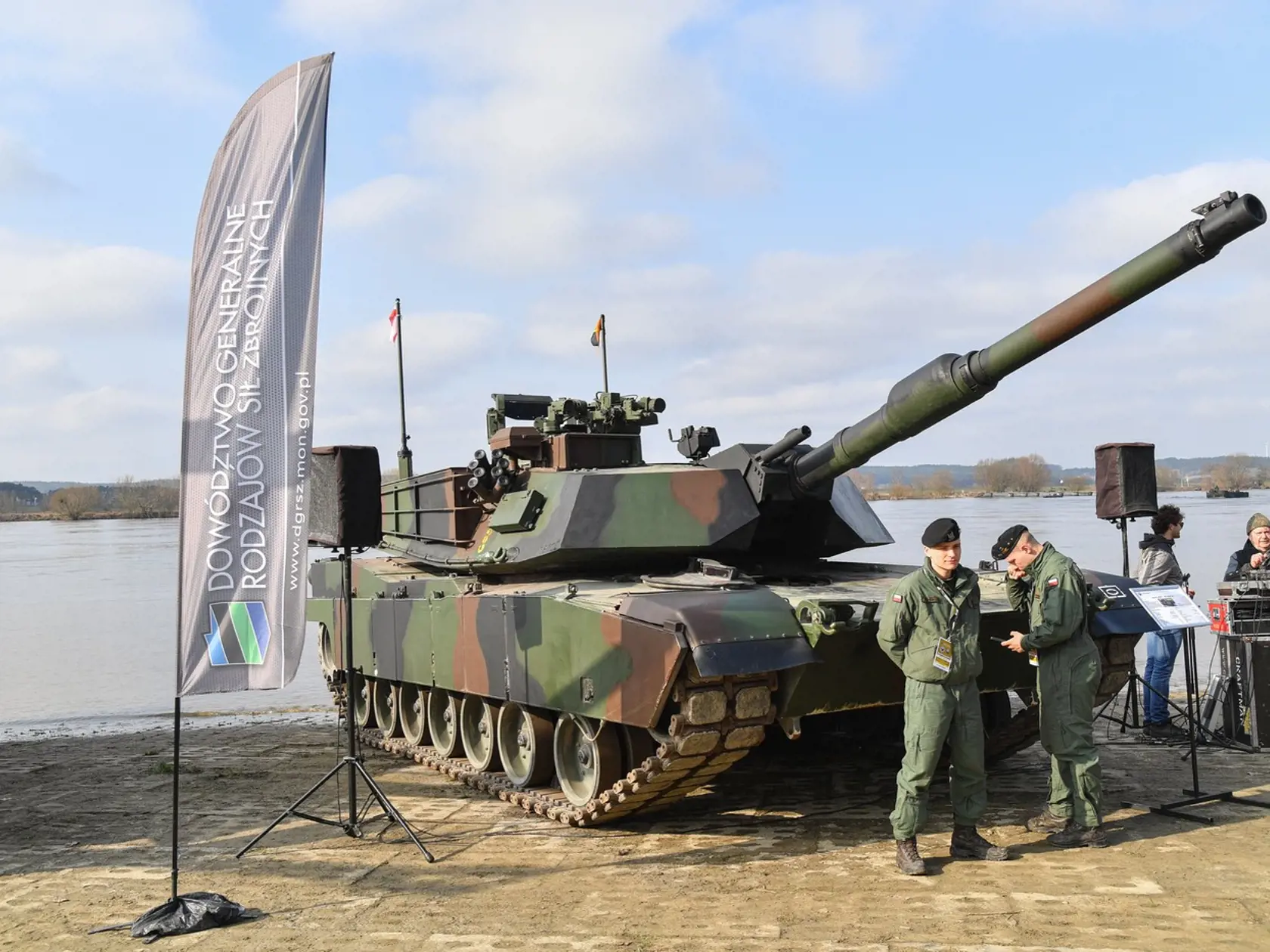 Na snímke vojenské manévre NATO s názvom Dragon 24. Cvičenie je súčasťou plánu na odradenie ruskej agresie.