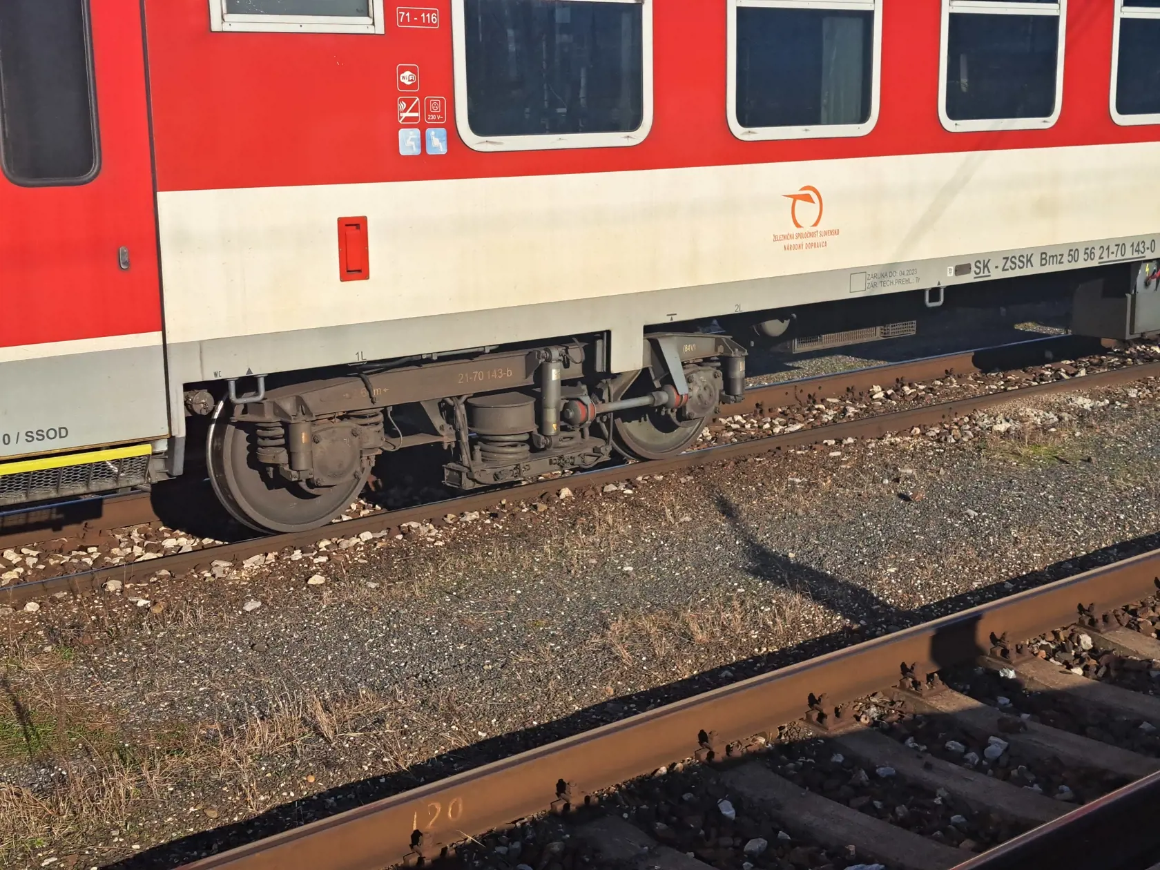 ZSSK sa riadi pri odškodňovaní nariadením Európskeho parlamentu.