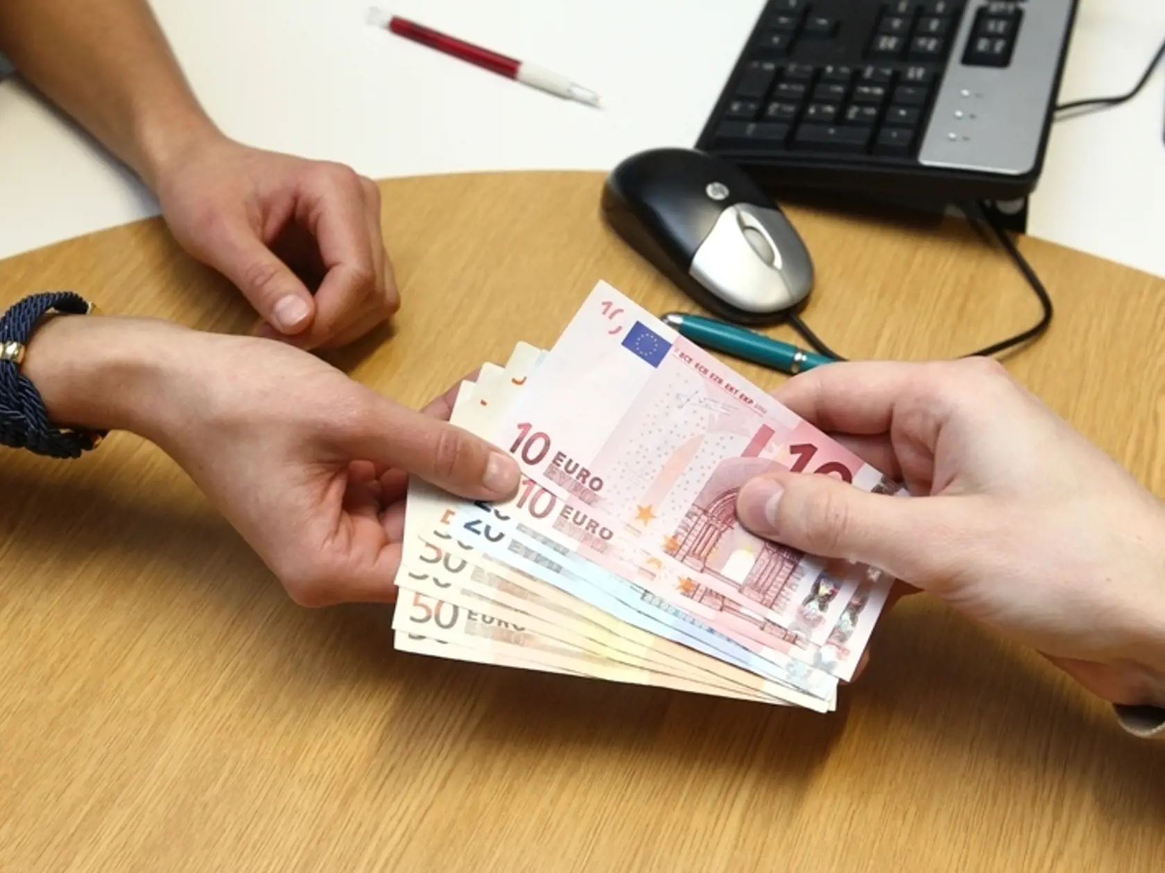 Okrem navýšeného prídavku na dieťa sa opätovne zavedie aj jednorazové zvýšenie prídavku v sume 110 eur pre deti pri nástupe do prvého ročníka základnej školy.
