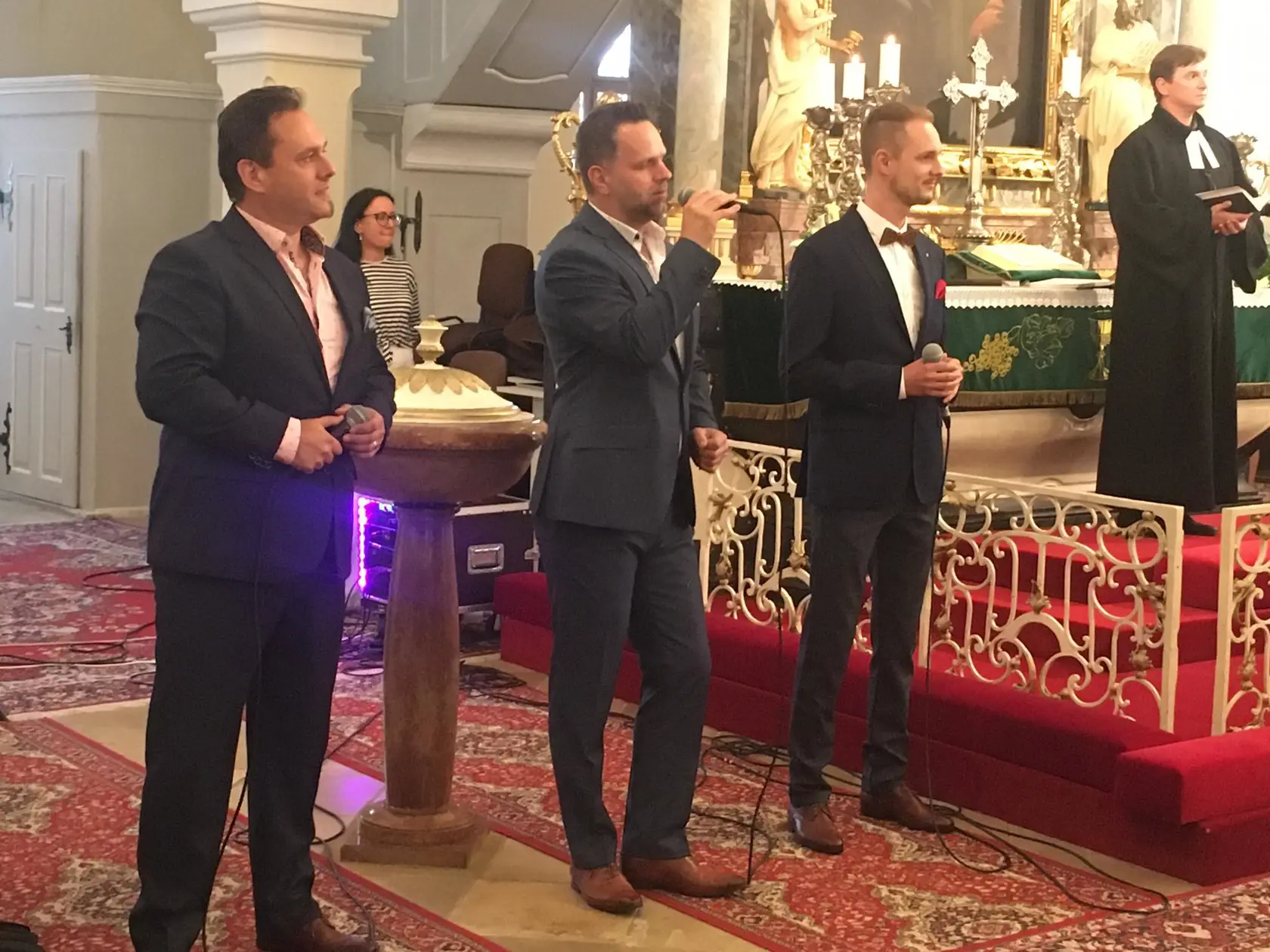 Svadba moderátorky Karin Majtánovej. Kapela La Gioia.