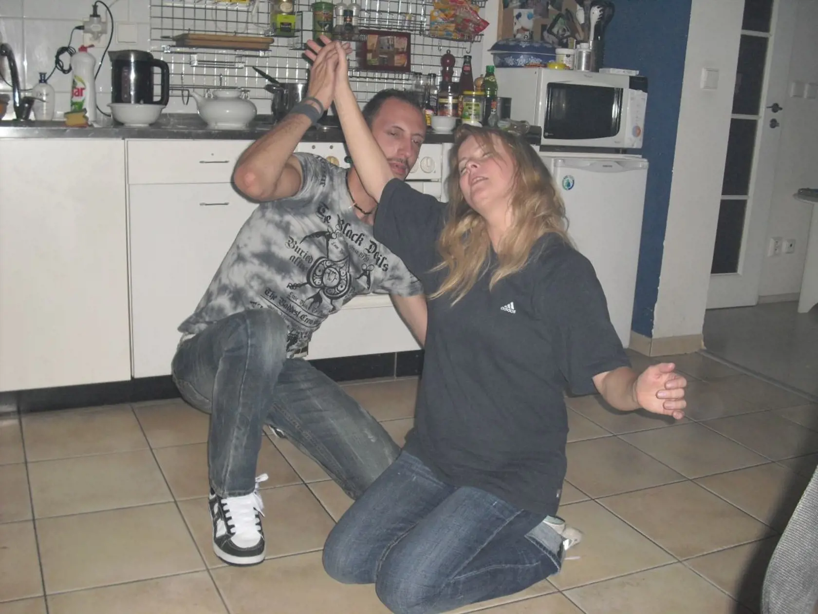Theodor Hoidekr so speváčkou nacvičoval choreografiu a zároveň s ňou aj vystupoval.