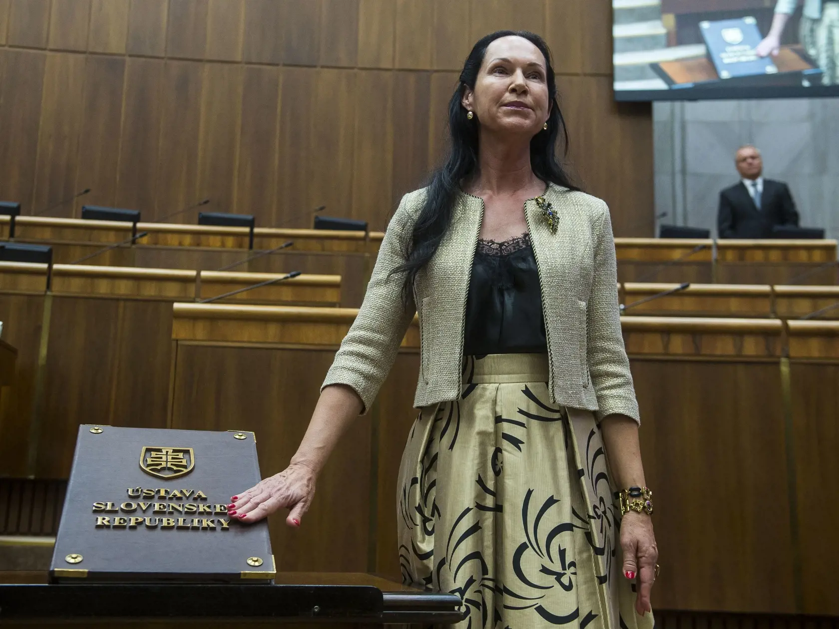 Na snímke Lucia Kurilovská (Hlas-SD) skladá poslanecký sľub počas ustanovujúcej schôdze Národnej rady Slovenskej republiky (NR SR) IX. volebného obdobia v Bratislave 25. októbra 2023. FOTO TASR - Jakub Kotian 
