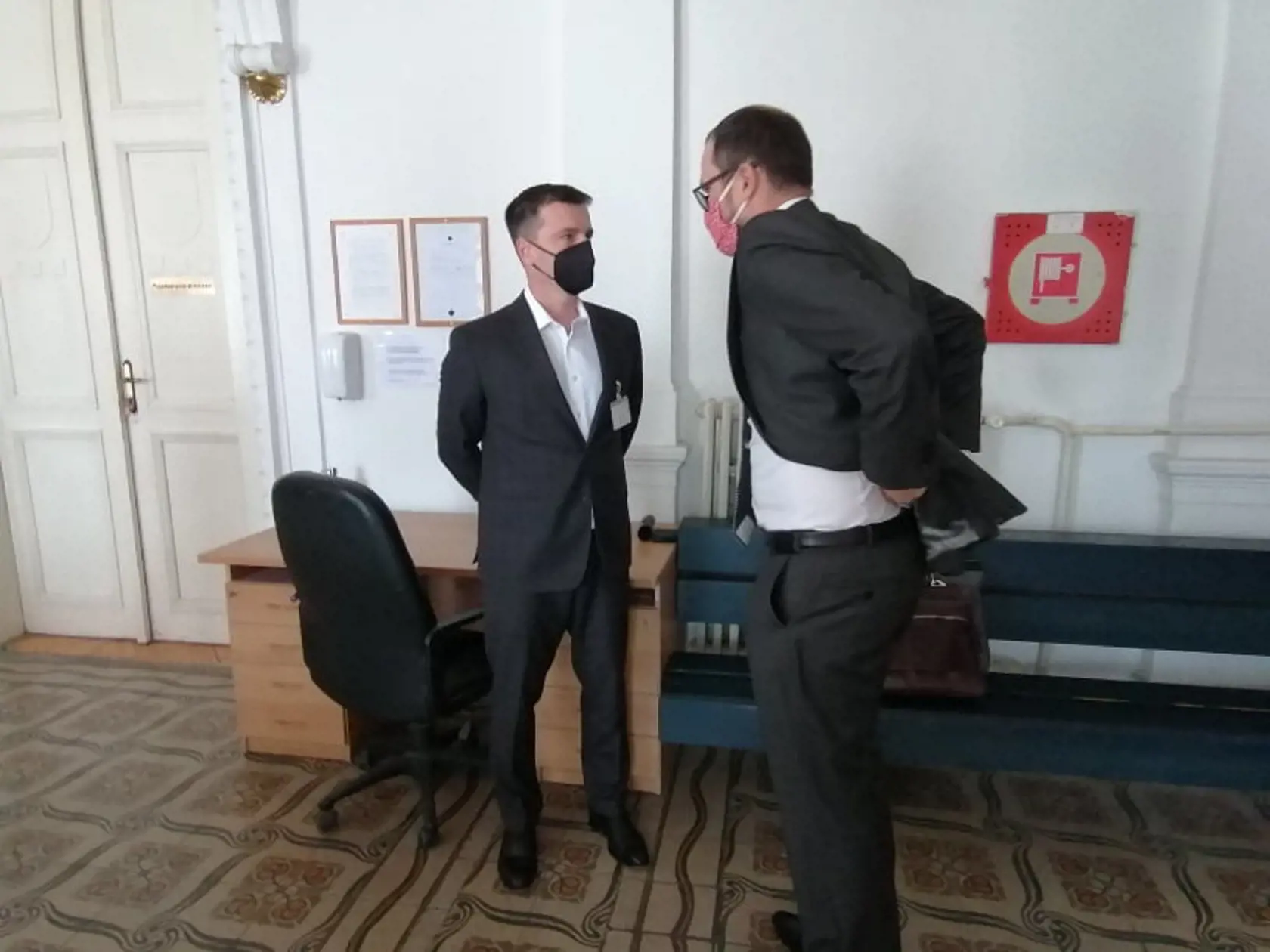 Bývalý námestník SIS Boris Beňa čakajúci na pojednávanie o dohode o vine a treste. Beňa svedčí aj proti exšéfovi NAKA Branislavovi Zurianovi.