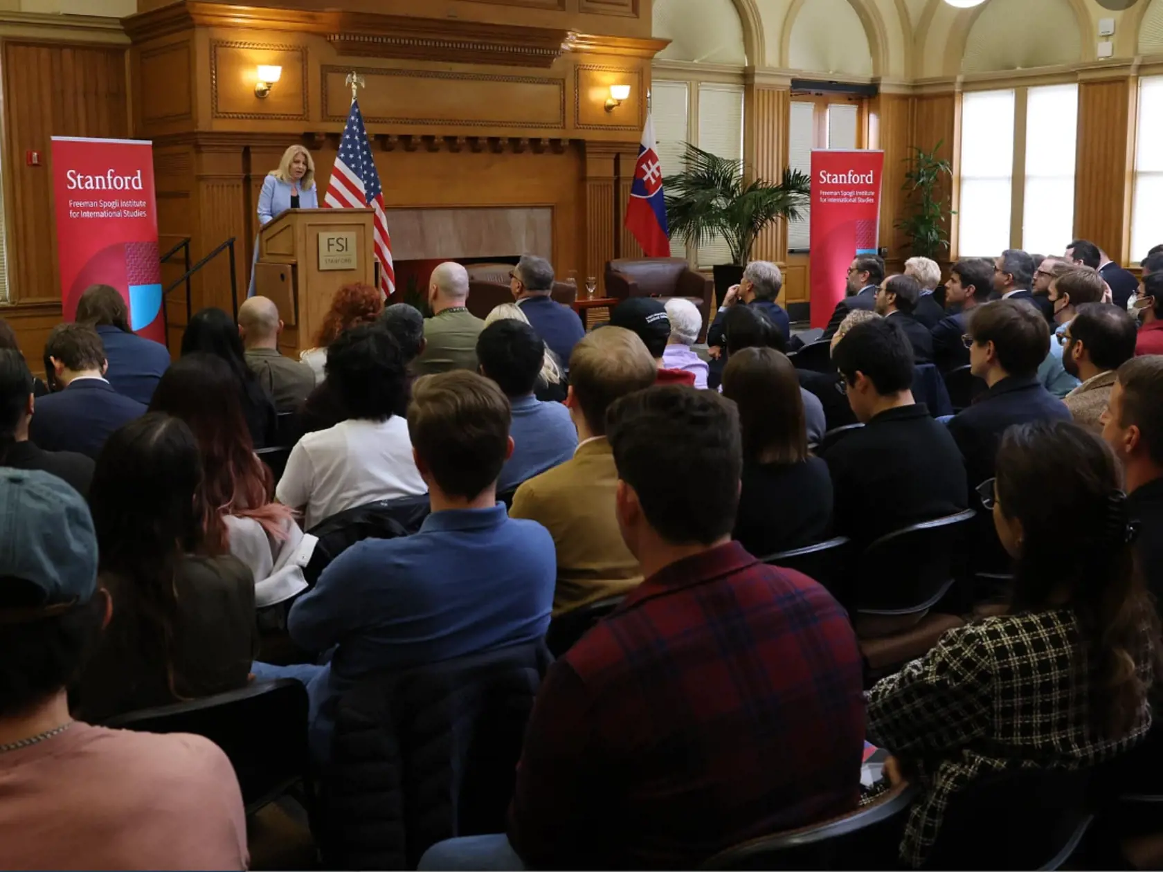 Zuzana Čaputová strávi semester na Stanfordovej univerzite v USA, kde mala prednášku vo februári tohto roka.