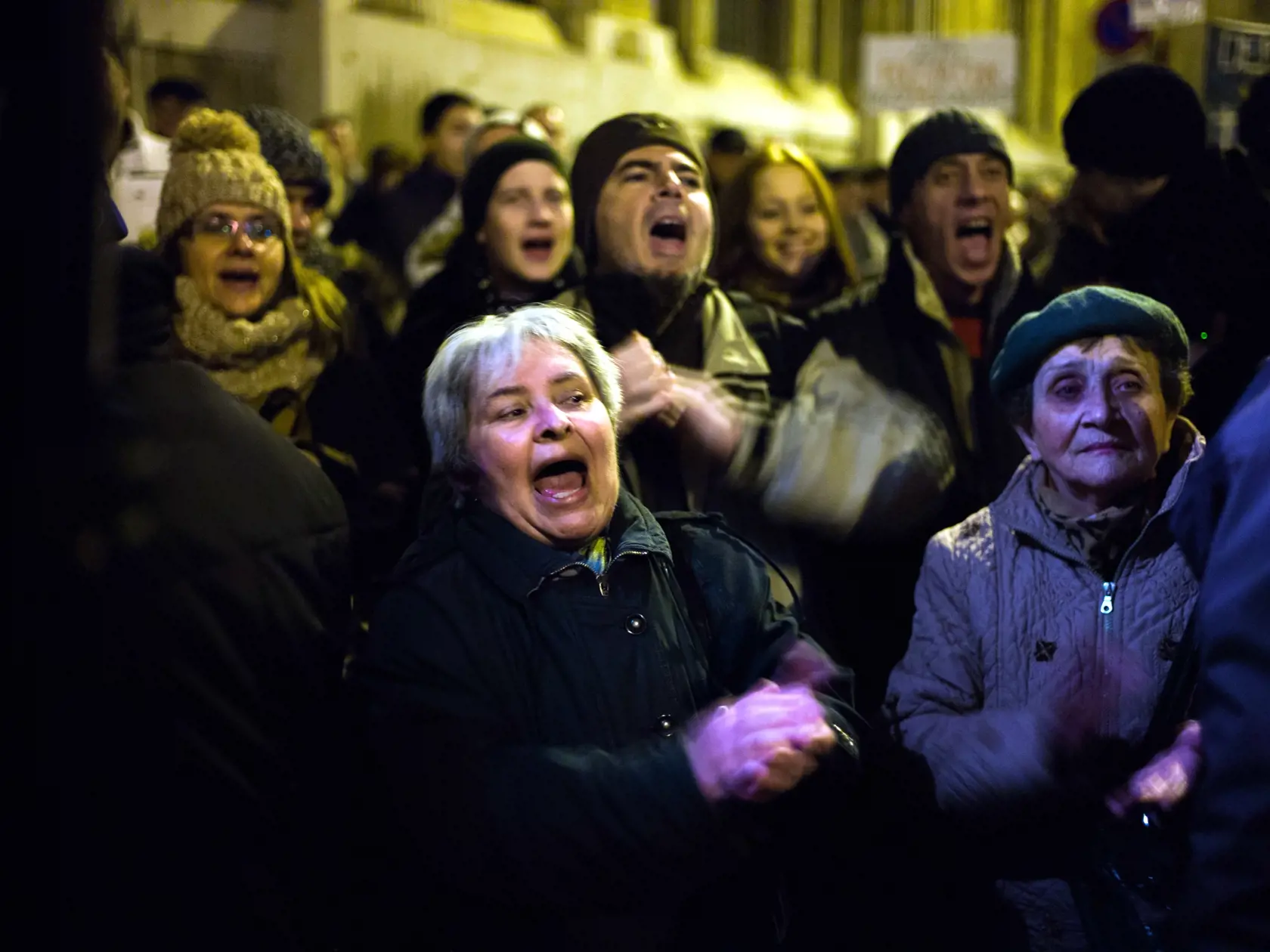 Na protest proti korupčným kauzám, klamstvu, ale aj proti úsporným opatreniam vlády maďarského premiéra Viktora Orbána sa v Maďarsku konajú veľké demonštrácie.