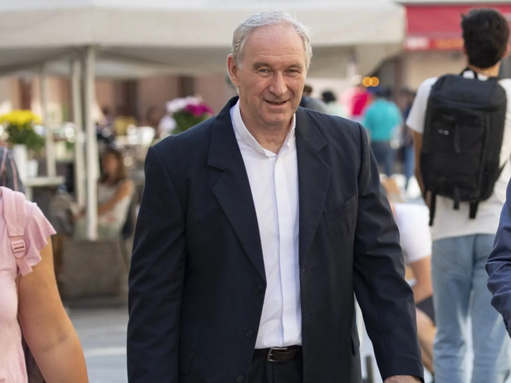 Pápež František sa počas svojej trodňovej apoštolskej návštevy Slovenska stretol v bratislavskom Dóme svätého Martina s predstaviteľmi cirkvi. Návštevu pápeža si nenechal újsť ani emeritný arcibiskup Róbert Bezák (na snímke vľavo)