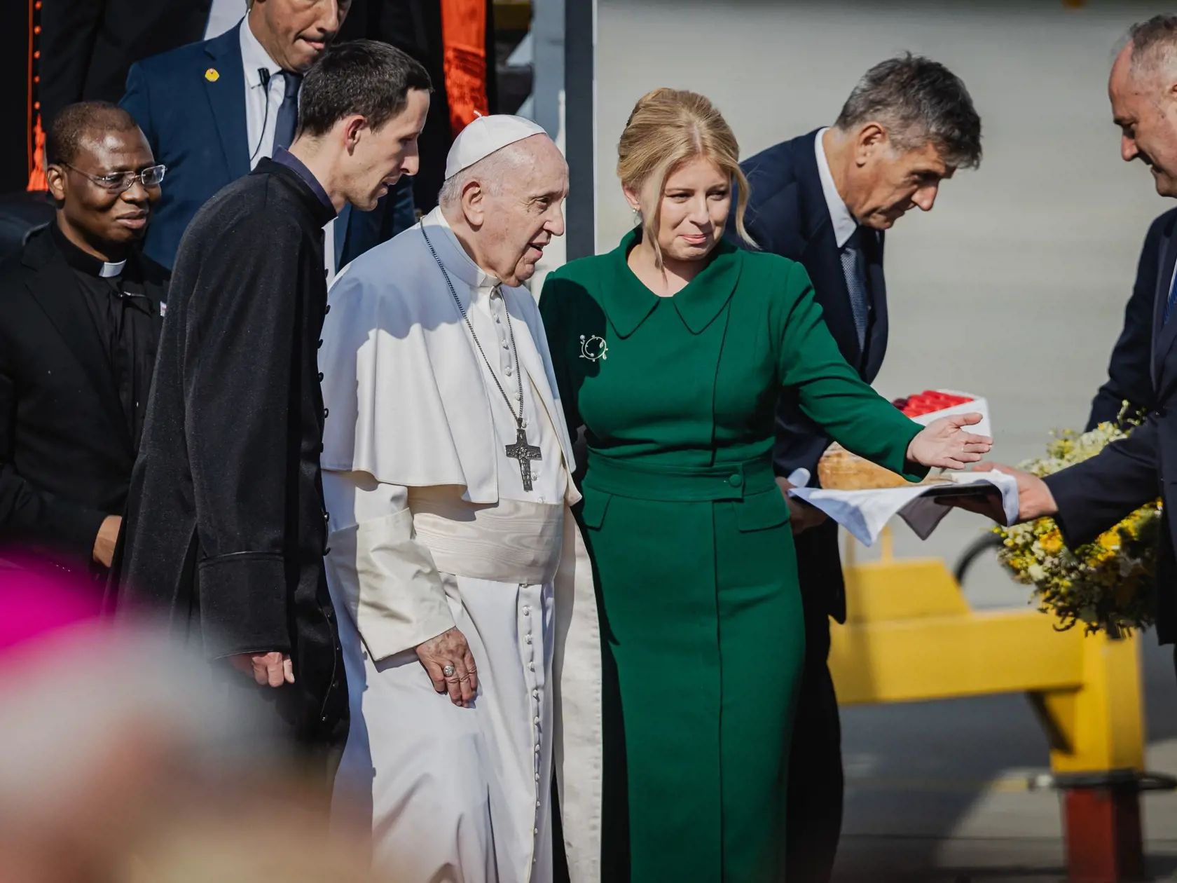 Pápež František priletel v nedeľu 12.9. 2021 na štvordňovú návštevu Slovenskej republiky. Na snímke Pápež František, vlastným menom Jorge Mario Bergoglio a Prezidentka Zuzana Čaputová.