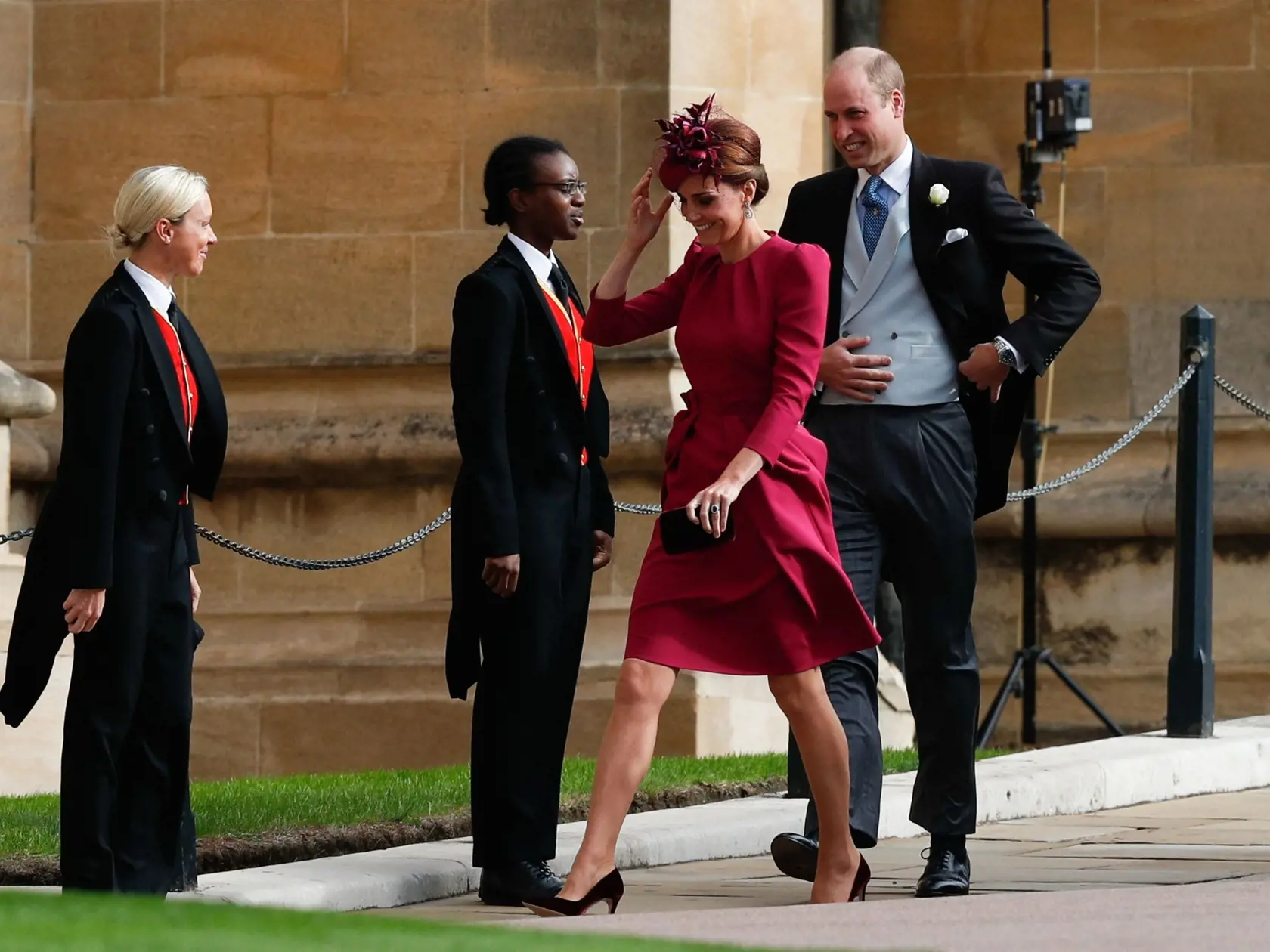 Vojvodkyňa Kate a princ William na svadbe princeznej Eugenie