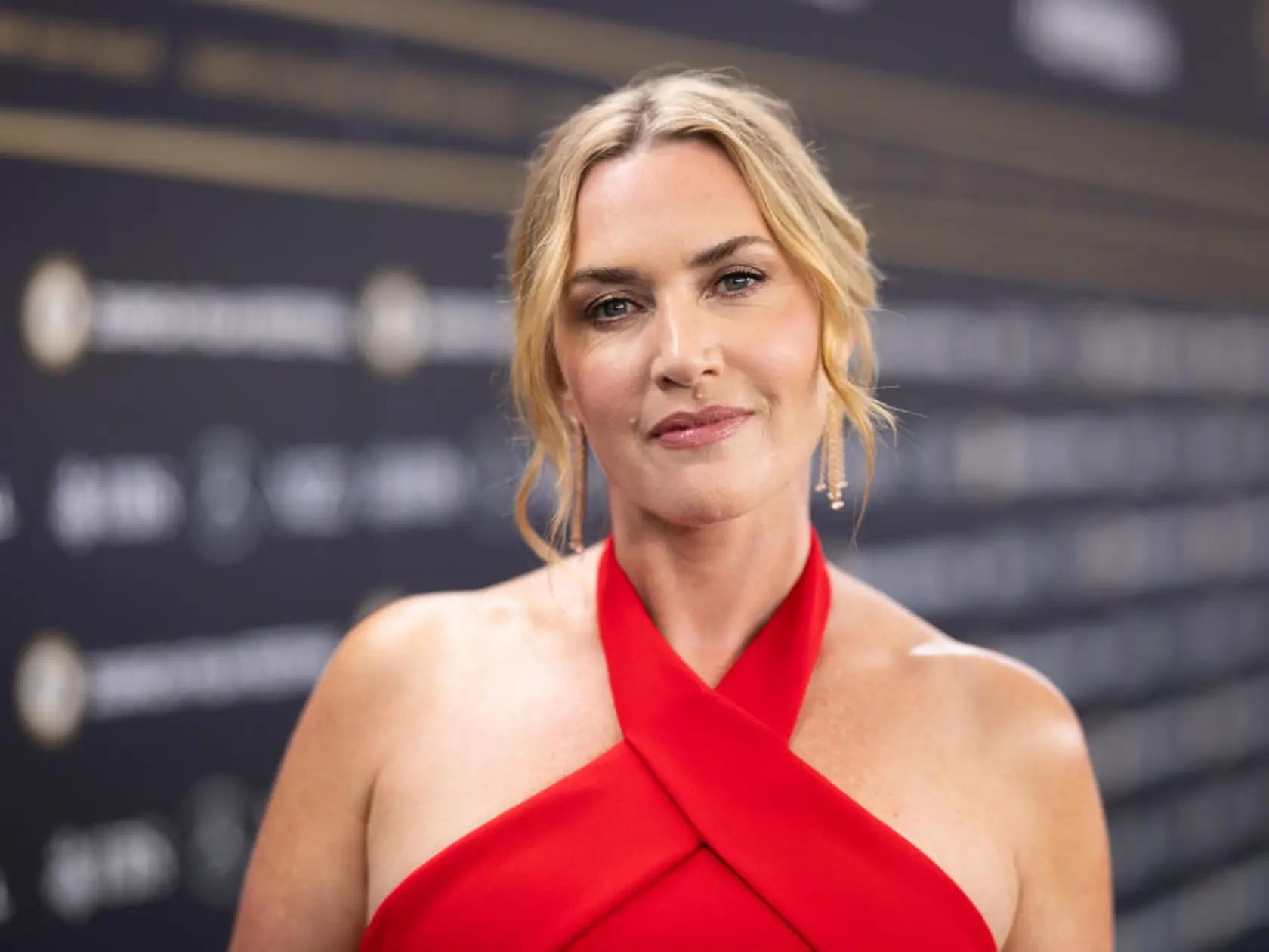 Nalepkovať ženy na základe ich vzhľadu, považuje Kate Winslet za bizarné. Herečka sa za svoje krivky ani vrásky nehanbí. Ba práve naopak, je na ne hrdá, odrážajú totiž život.