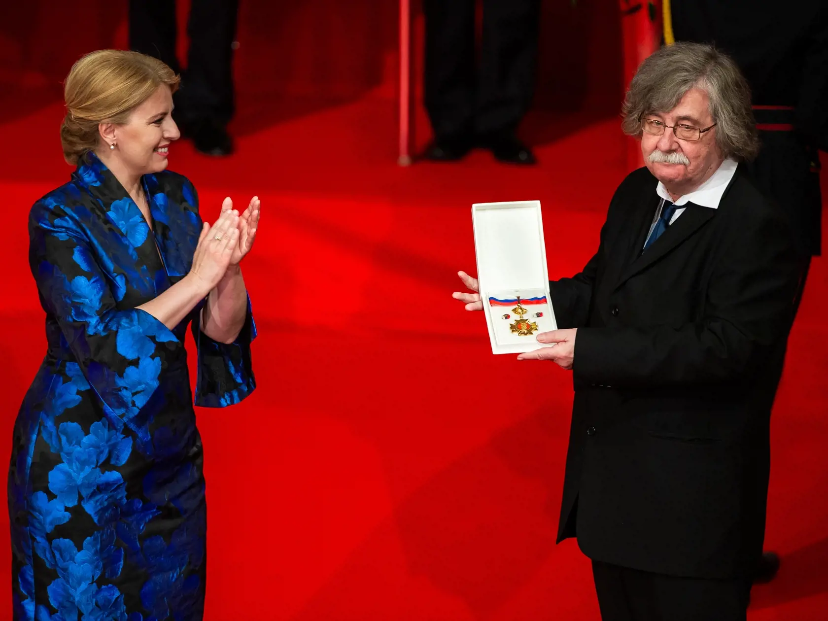 Prezidentka SR Zuzana Čaputová udeľovala štátne vyznamenania v budove Slovenskej filharmónie v Bratislave.