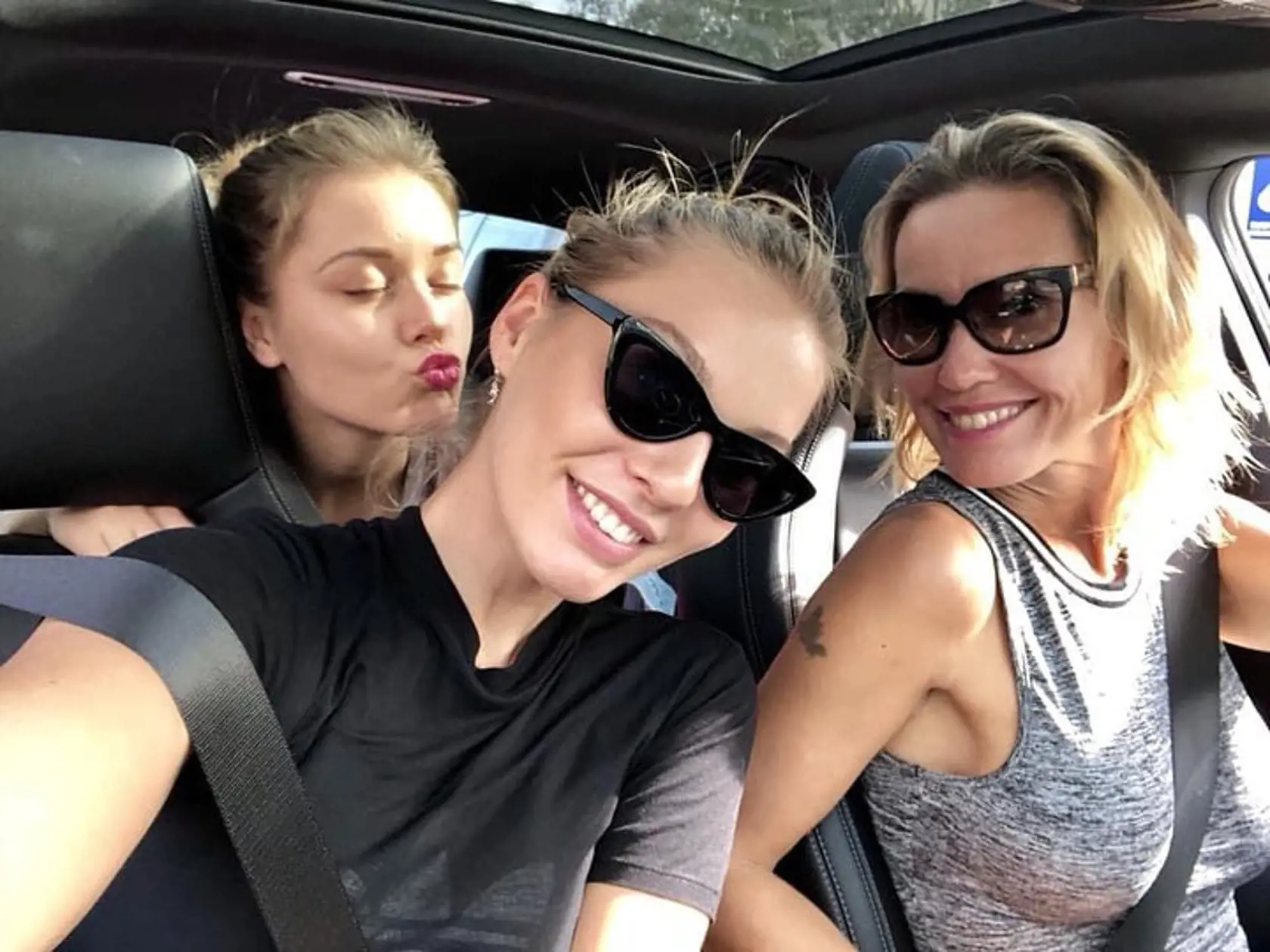 Erika Barkolová s dcérami