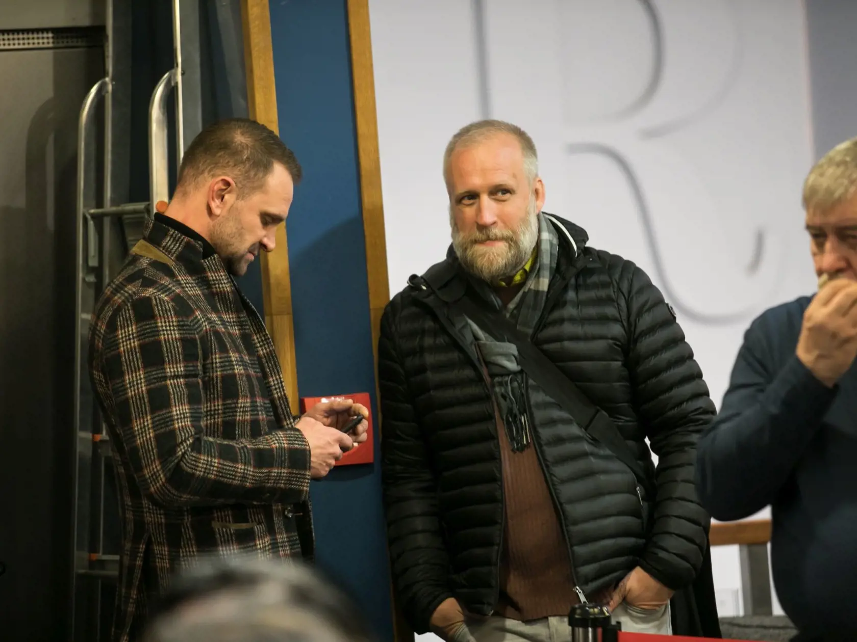 Spisovateľ Jozef Karika (40), autor kníh s mafiánskou tematikou či hororových príbehov, z ktorých doslova tuhne krv v žilách, sa už budúci rok v januári dočká filmového spracovania svojho knižného trháku Trhlina.