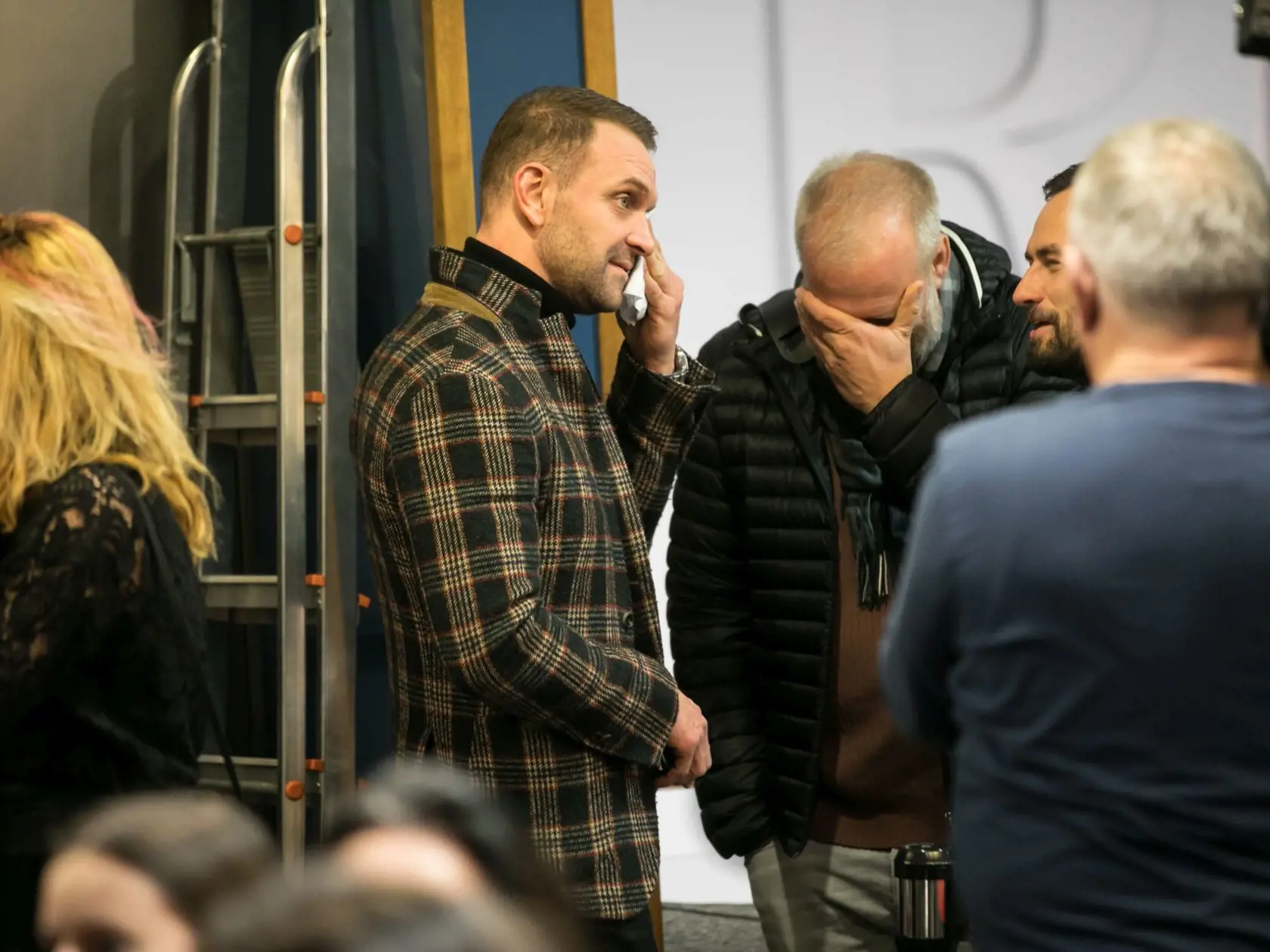 Spisovateľ Jozef Karika (40), autor kníh s mafiánskou tematikou či hororových príbehov, z ktorých doslova tuhne krv v žilách, sa už budúci rok v januári dočká filmového spracovania svojho knižného trháku Trhlina.