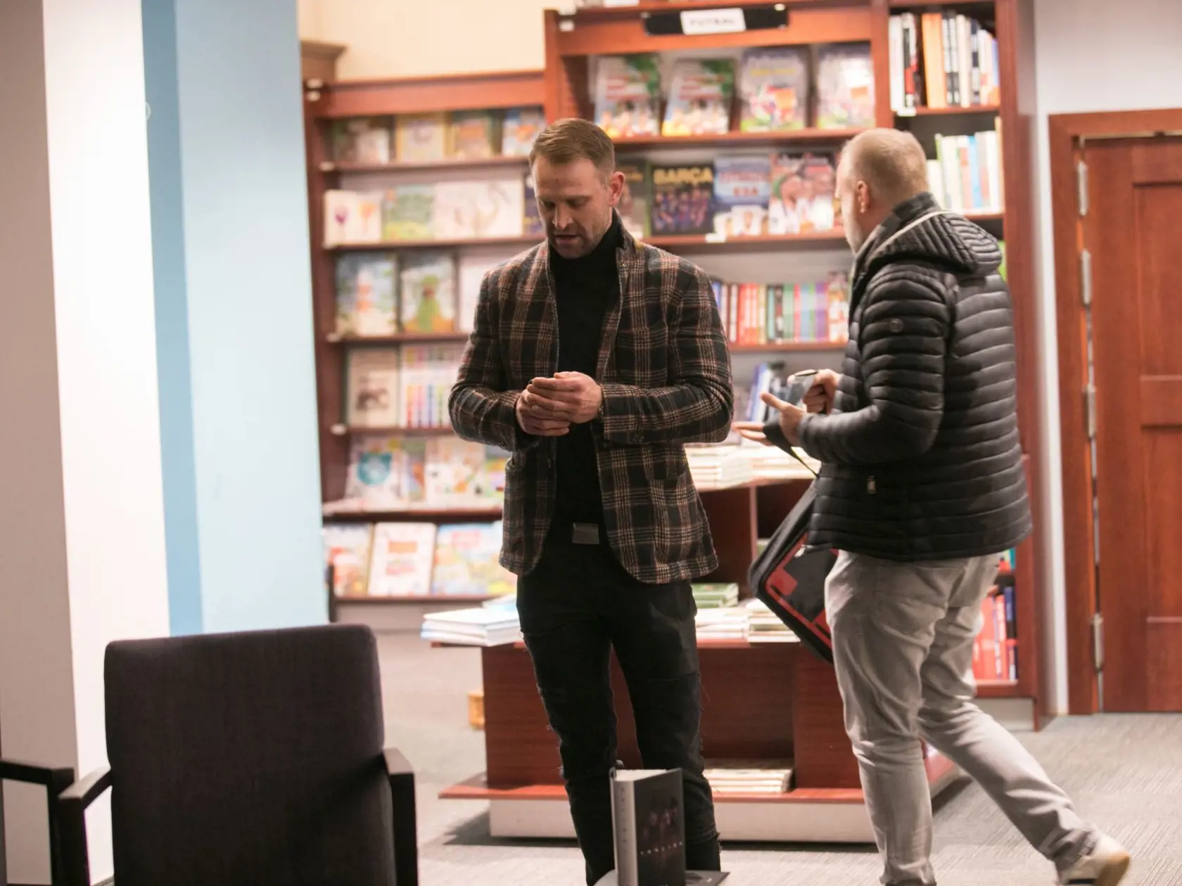 Spisovateľ Jozef Karika (40), autor kníh s mafiánskou tematikou či hororových príbehov, z ktorých doslova tuhne krv v žilách, sa už budúci rok v januári dočká filmového spracovania svojho knižného trháku Trhlina.