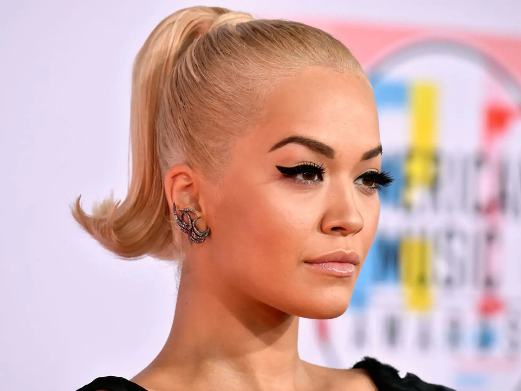 LOS ANGELES, CA - OCTOBER 09:  Rita Ora attends the 2018 American Music Awards at Microsoft Theater on October 9, 2018 in Los Angeles, California.  (Photo by Frazer Harrison/Getty Images)