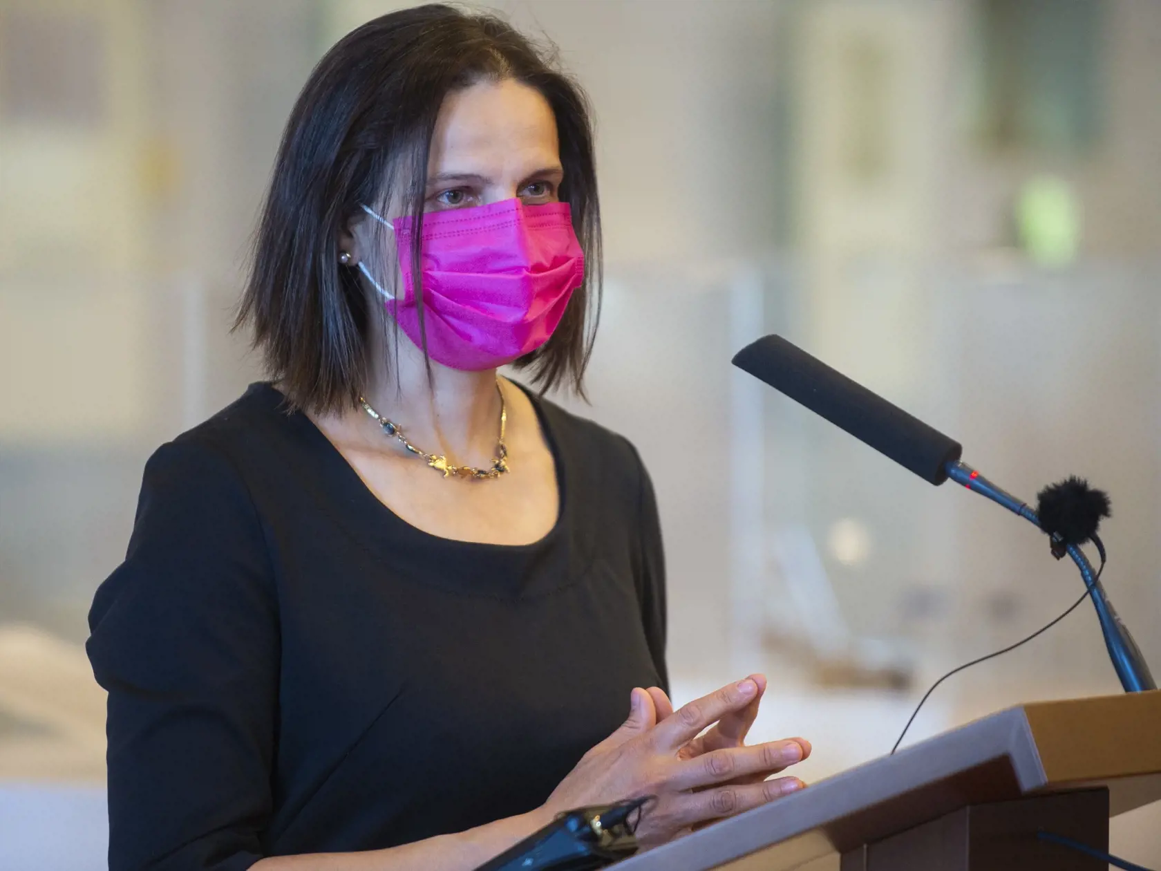 Na snímke ministerka spravodlivosti SR Mária Kolíková (Za ľudí) počas tlačovej konferencie k rokovaniu parlamentu o návrhu zákona, ktorým sa mení trvanie kolúznej väzby 26. mája 2021 v Bratislave. FOTO TASR - Jakub Kotian
