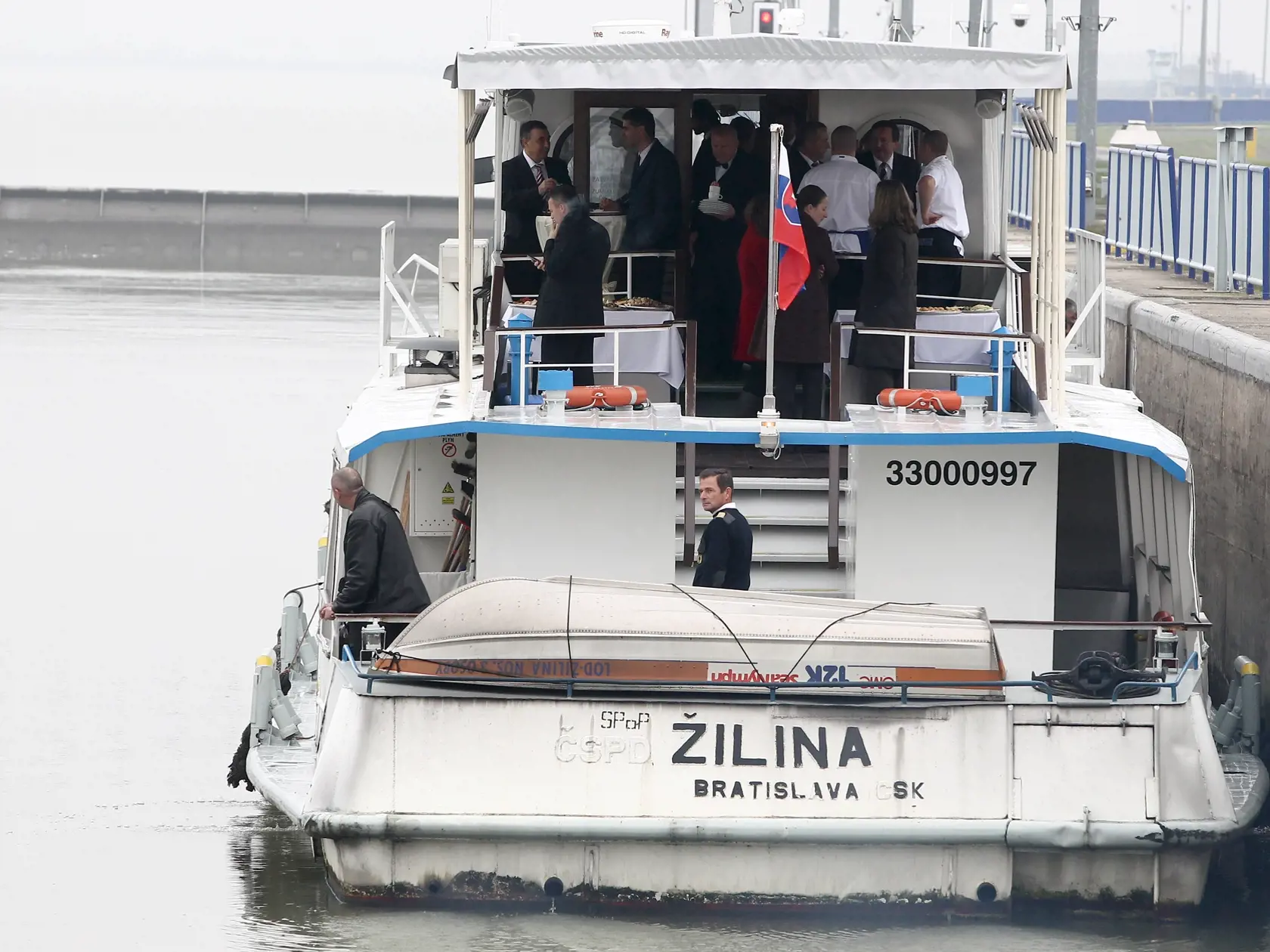 Vo veku 89 rokov zomrel projektant Gabčíkova a bývalý poslanec za hnutie HZDS Július Binder. V rokoch 1998 – 2002 bol poslancom a v roku 2002 bol neúspešným kandidátom na primátora Bratislavy za HZDS v komunálnych voľbách.