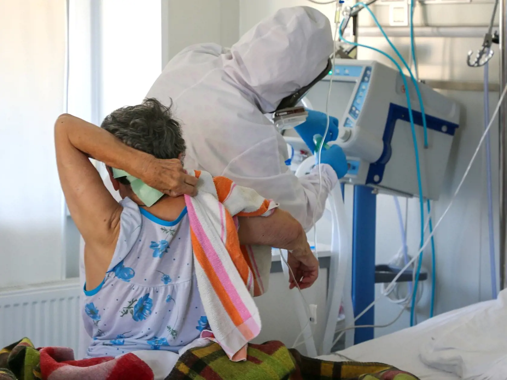 V Rusku sa pandémia koronavírusu rapídne zhoršuje. Za jediný deň zomrelo v krajine 752 ľudí, ide o najvyšší počet od začiatku pandémie.