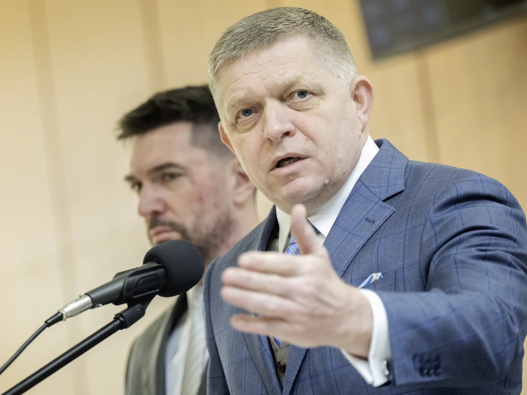 V dnešnom videoprejave, ktorý zavesil na sociálnu sieť, premiér hovoril aj tom, akú krátku pamäť majú niektorí politici a uviedol zopár príkladov zo súčasnej situácie.