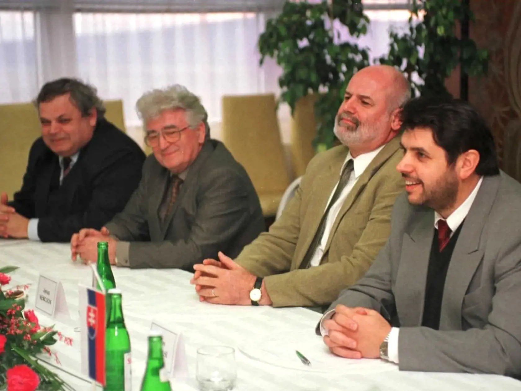 Od januára 1991 do konca januára 1998 bol riaditeľom štátneho podniku Vodohospodárskej výstavby Bratislava.