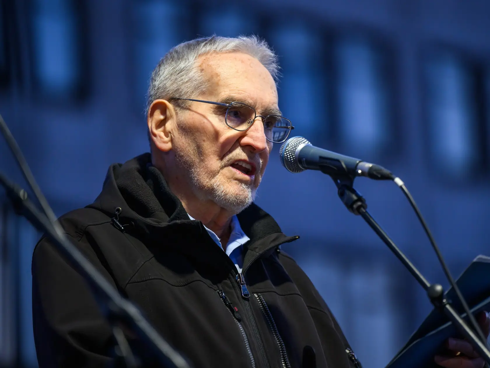 Na snímke diplomat, sociológ Martin Bútora na pochode „Nie ruskému zákonu!“ z Námestia slobody pred Národnú radu SR v Bratislave 3. apríla 2025. FOTO TASR - Jaroslav Novák