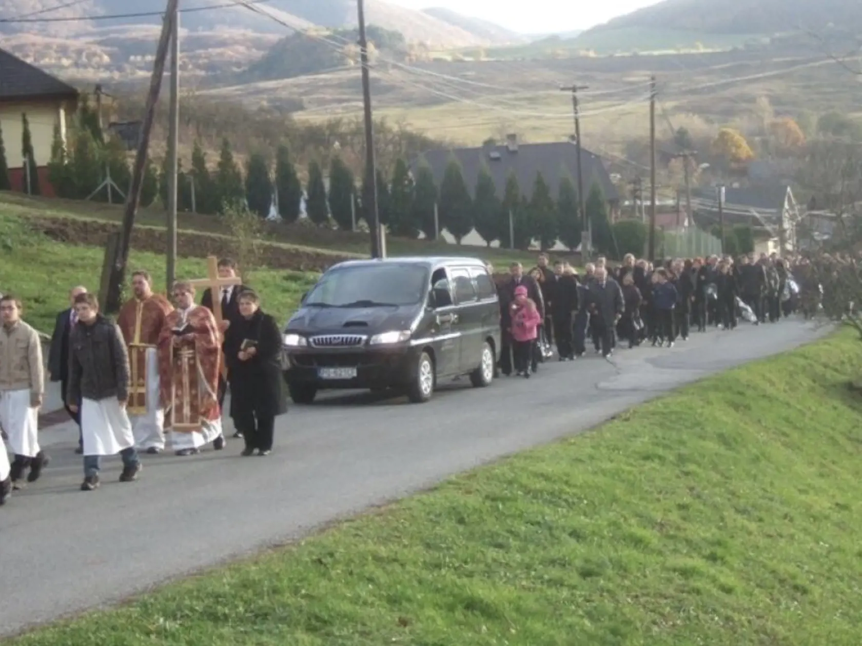 Pohreb nebohého Martina Pažina v Trnkove.