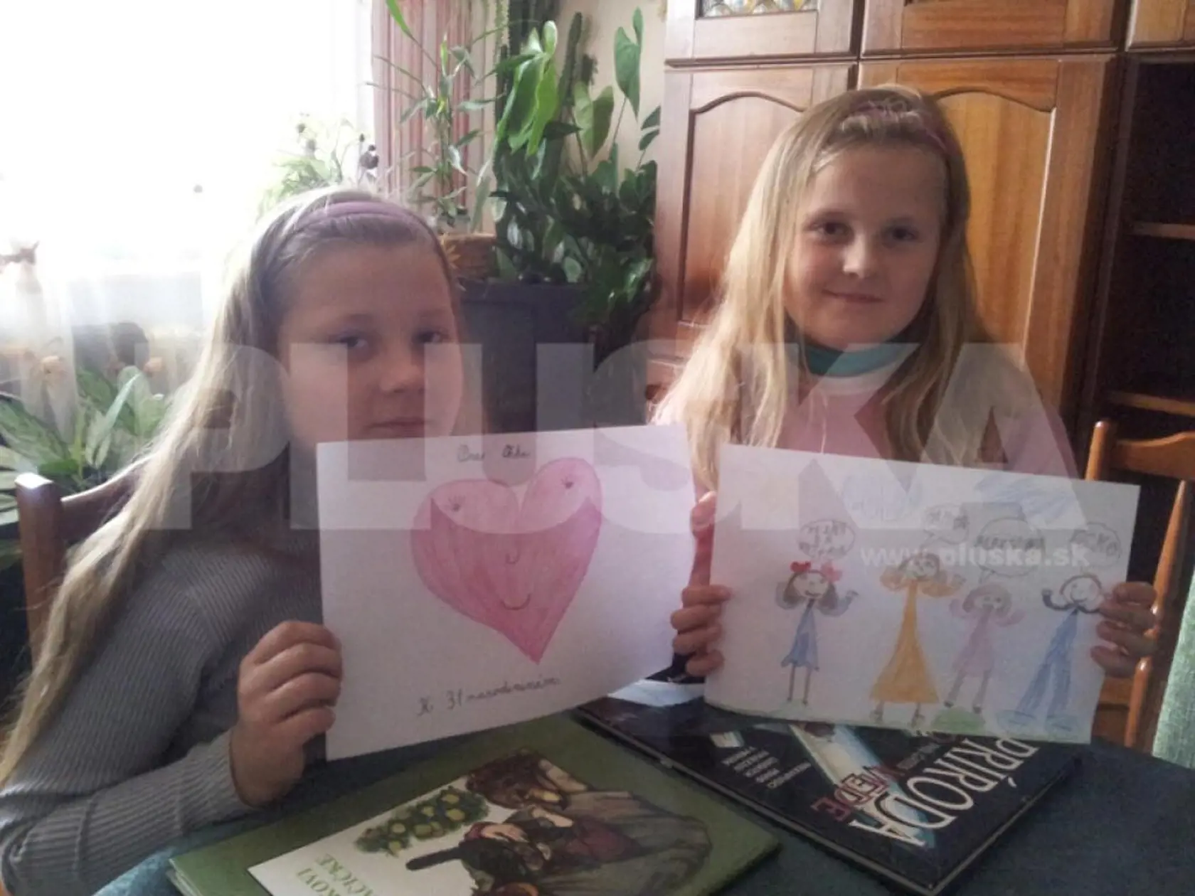 Alexandra (9) a Viktória (8) pár hodín po smrti nakreslili svojmu ockovi obrázky do neba. V tom čase si tragédiu ešte poriadne neuvedomovali a stále čakali, kedy príde domov. Dnes, keď sú už stredoškoláčky, je pre nich spomienka na tragédiu psychicky ťažká.