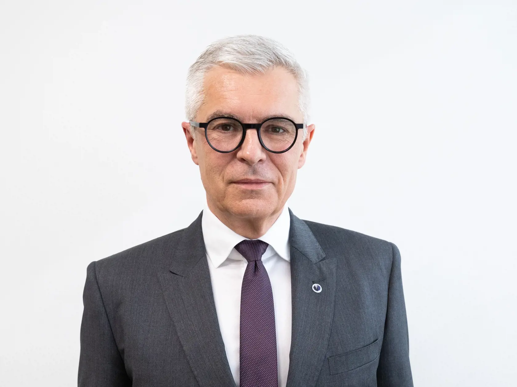 Na snímke kandidát na prezidenta SR Ivan Korčok pózuje pre Tlačovú agentúru Slovenskej republiky (TASR) v Bratislave 28. februára 2024. FOTO TASR - Jaroslav Novák